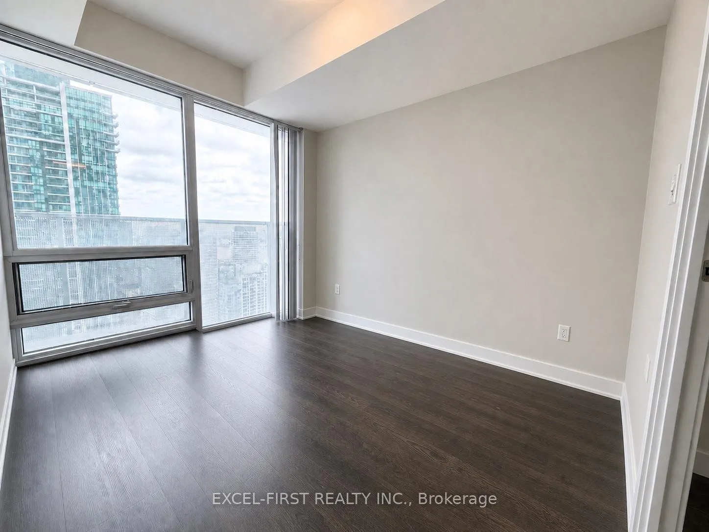 Photo 6 of Unit 3704, 88 Harbour Street, Toronto, Waterfront Communities — HOMEH