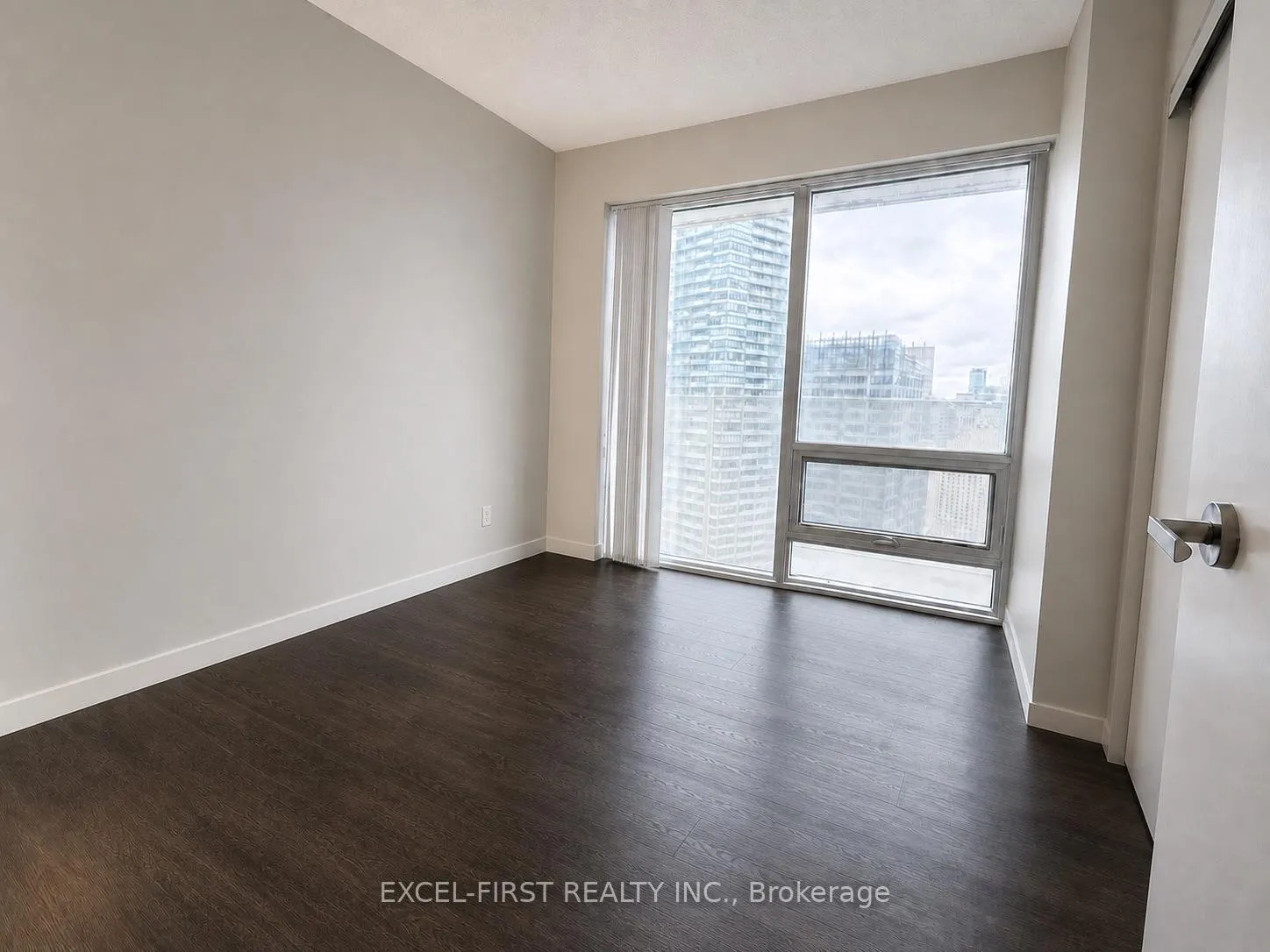 Photo 9 of Unit 3704, 88 Harbour Street, Toronto, Waterfront Communities — HOMEH