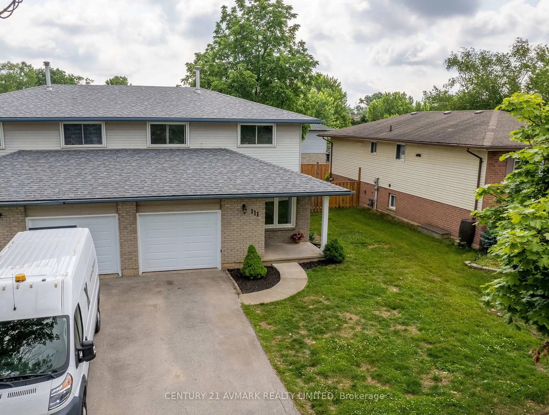 Photo 3 of 111 Northgate Drive, Welland, N. Welland — HOMEH
