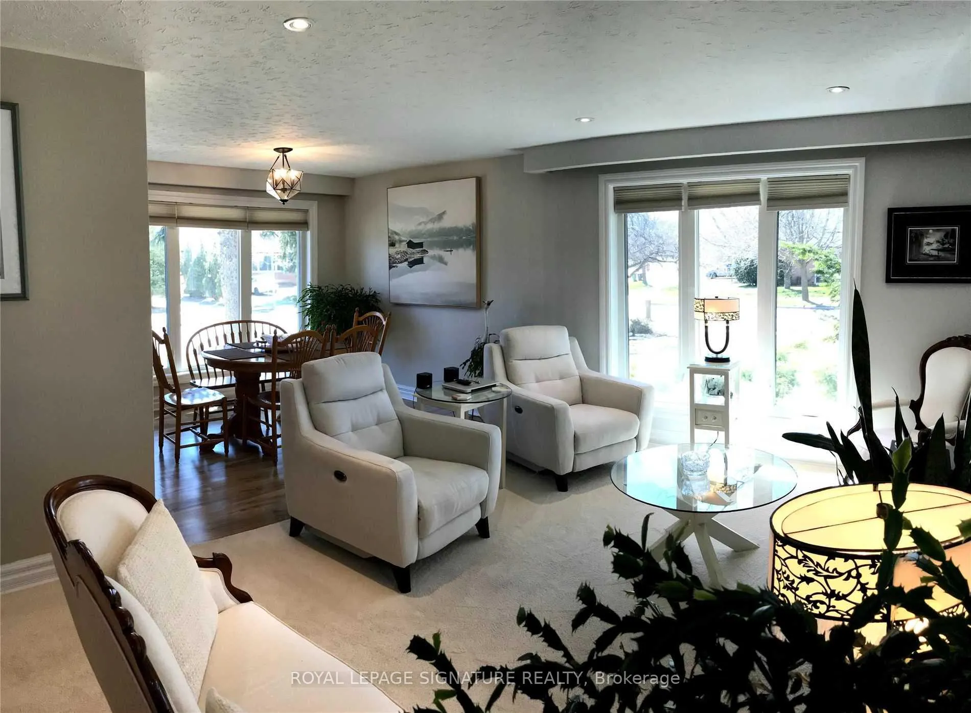 Photo 2 of Unit Main, 2 Learmont Drive, Etobicoke, Willowridge-Martingrove-Richview — HOMEH