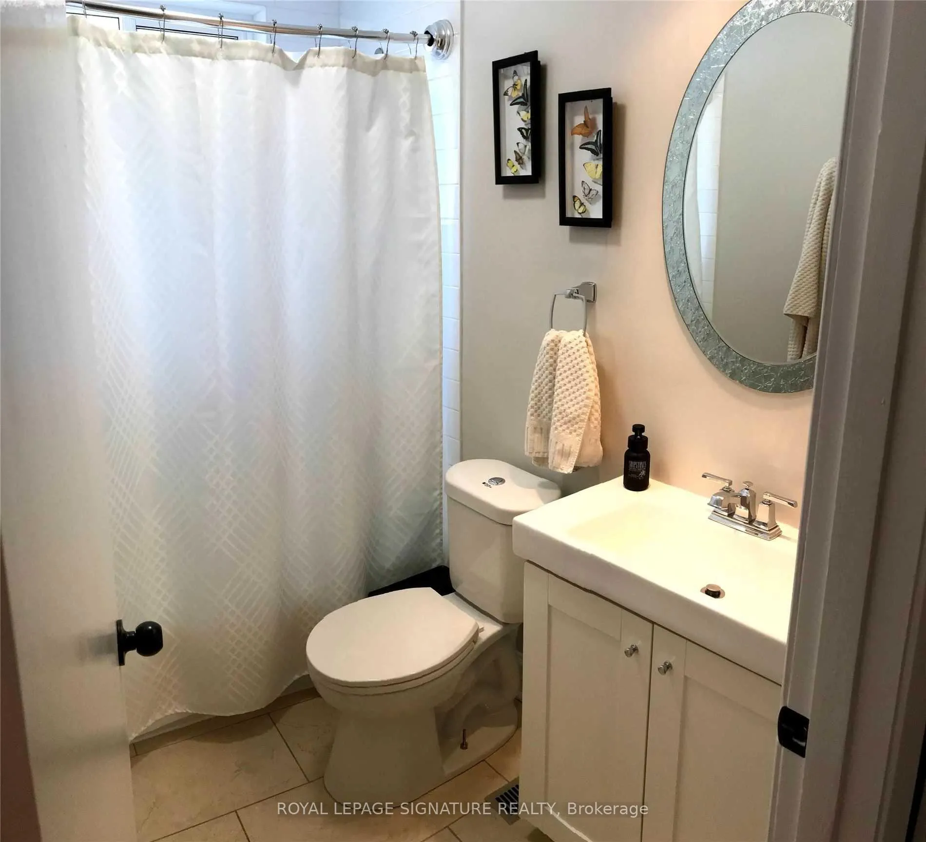 Photo 5 of Unit Main, 2 Learmont Drive, Etobicoke, Willowridge-Martingrove-Richview — HOMEH
