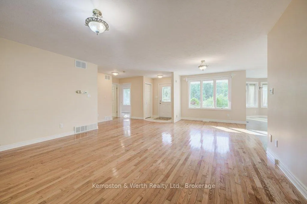 Photo 11 of 246 King Street, North Perth, Elma — HOMEH