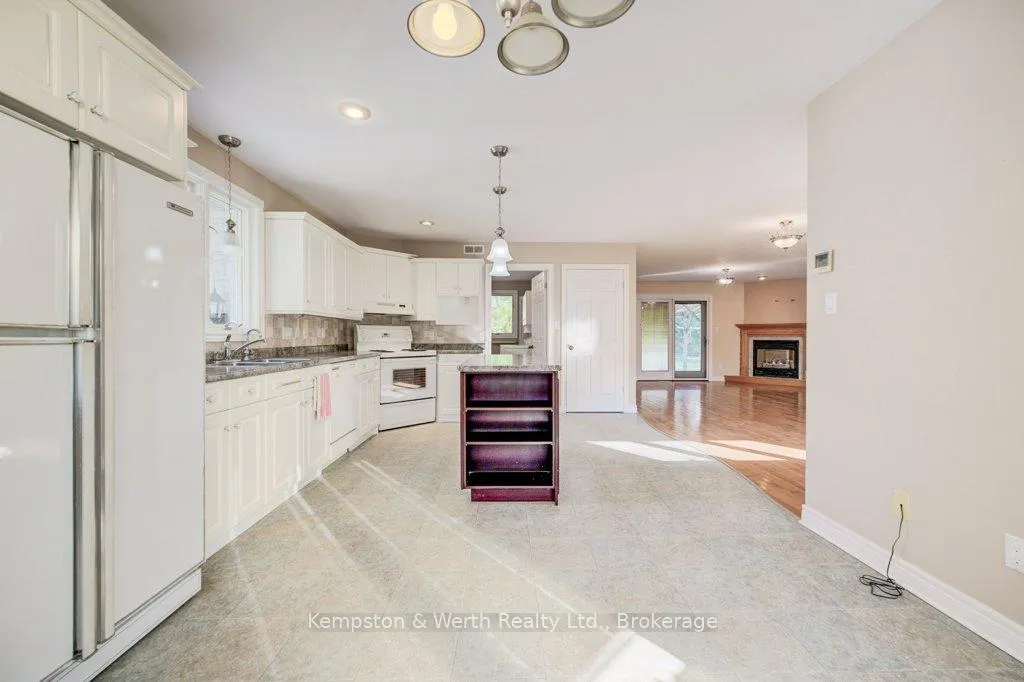 Photo 16 of 246 King Street, North Perth, Elma — HOMEH