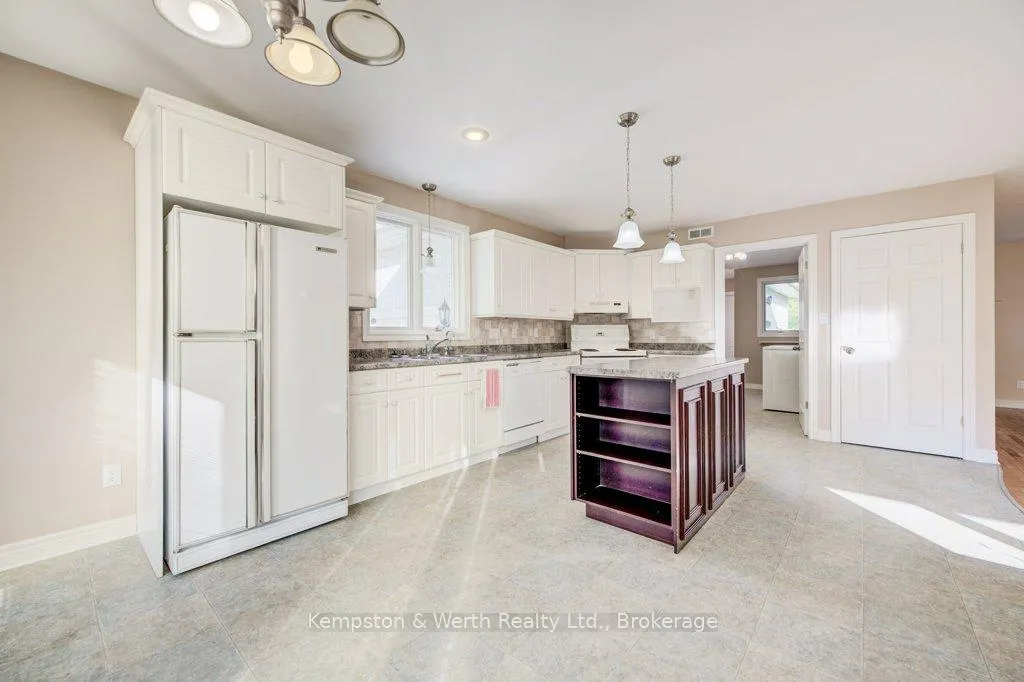 Photo 18 of 246 King Street, North Perth, Elma — HOMEH