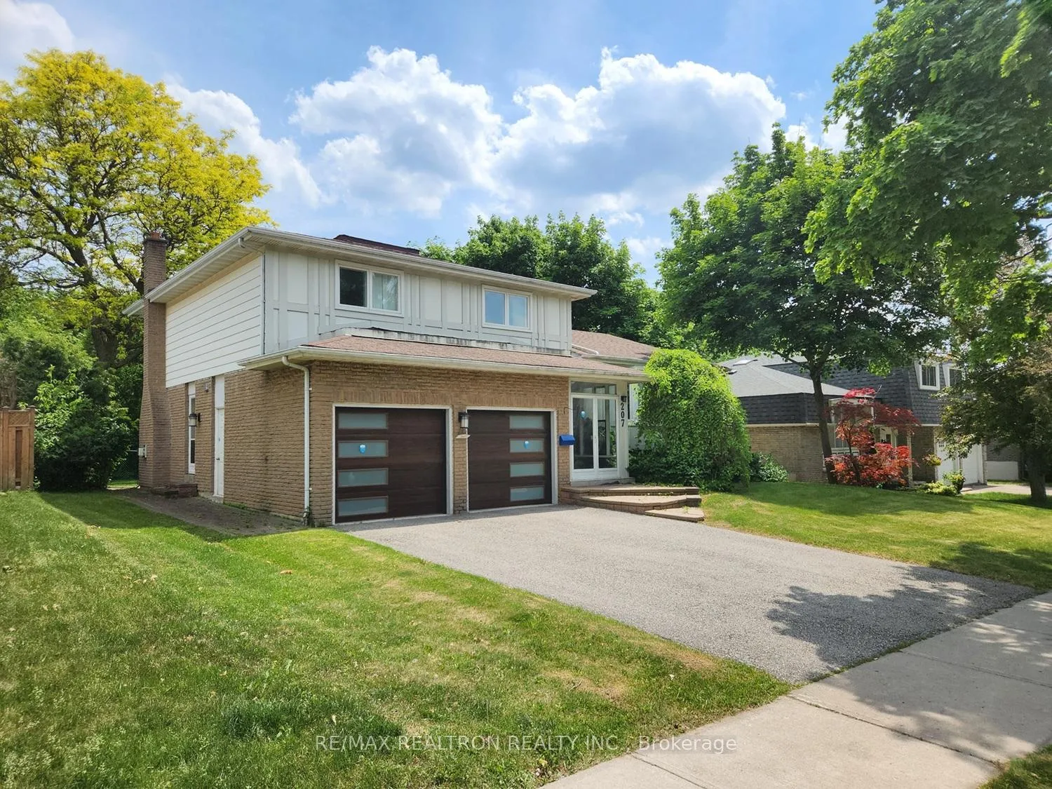 Photo 1 of 207 Bayview Fairways Drive, Markham, Bayview Fairway-Bayview Country Club Estates — HOMEH