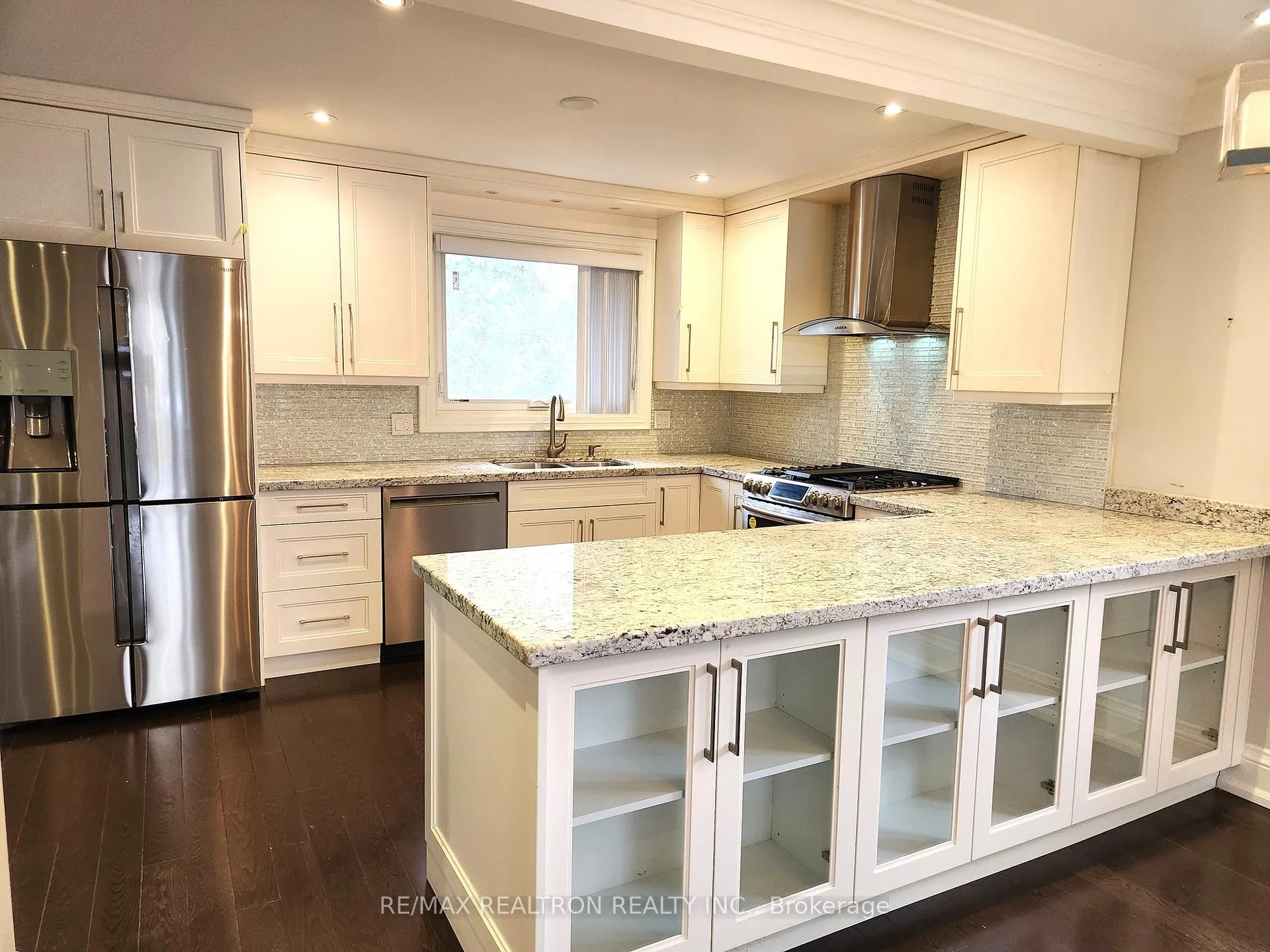 Photo 5 of 207 Bayview Fairways Drive, Markham, Bayview Fairway-Bayview Country Club Estates — HOMEH