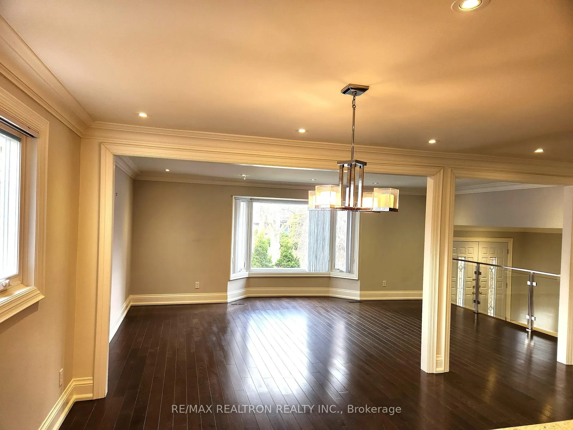 Photo 9 of 207 Bayview Fairways Drive, Markham, Bayview Fairway-Bayview Country Club Estates — HOMEH