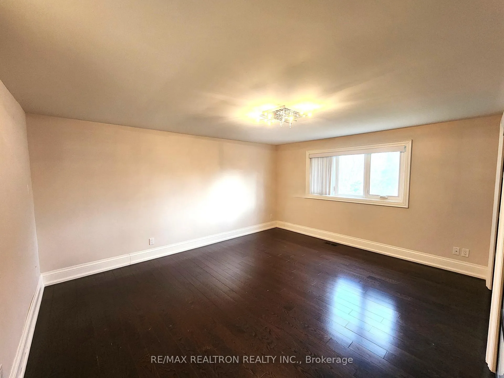 Photo 18 of 207 Bayview Fairways Drive, Markham, Bayview Fairway-Bayview Country Club Estates — HOMEH