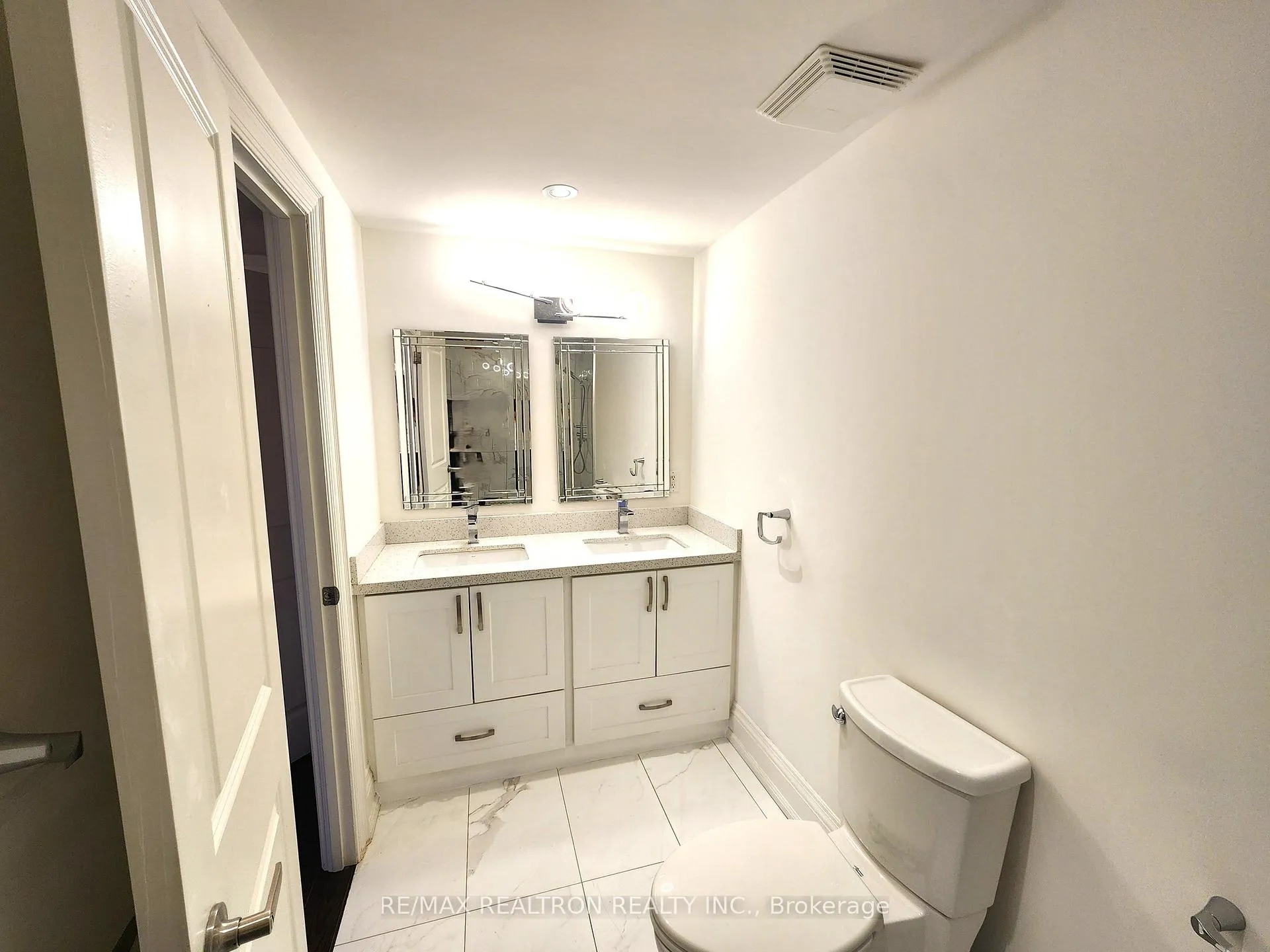 Photo 20 of 207 Bayview Fairways Drive, Markham, Bayview Fairway-Bayview Country Club Estates — HOMEH