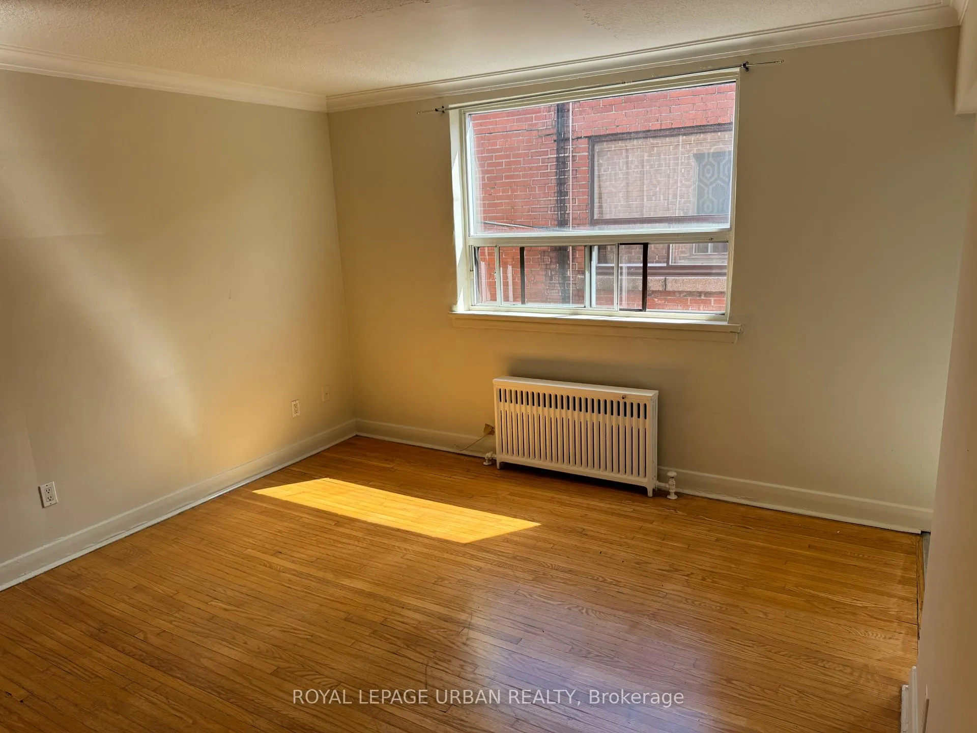 Photo 5 of Unit 304, 1024 O'connor Drive, Toronto, O'Connor-Parkview — HOMEH