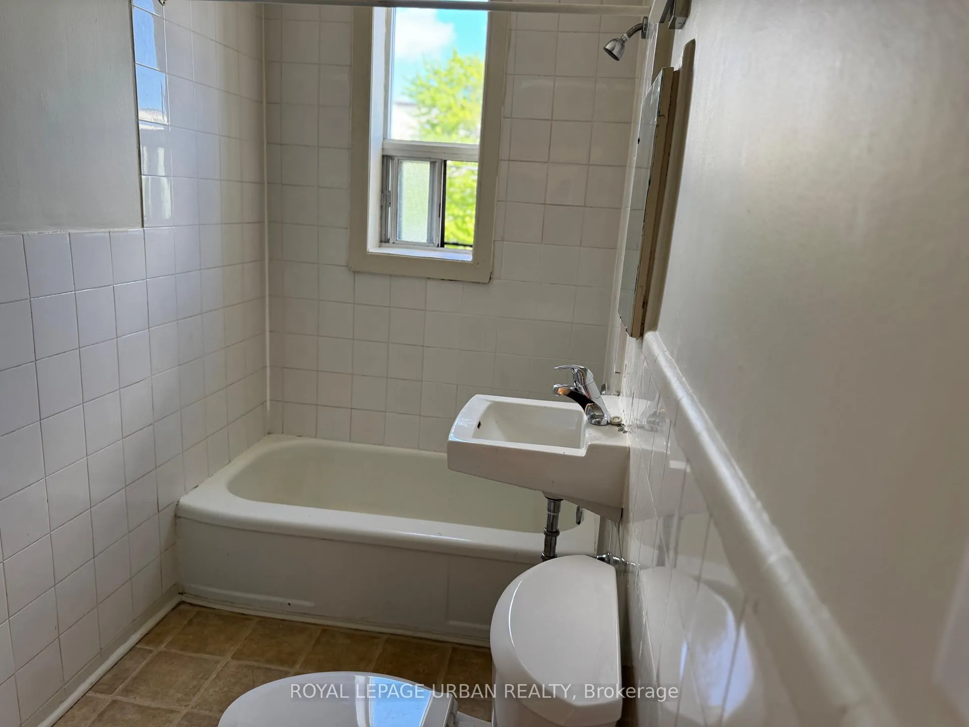 Photo 6 of Unit 304, 1024 O'connor Drive, Toronto, O'Connor-Parkview — HOMEH