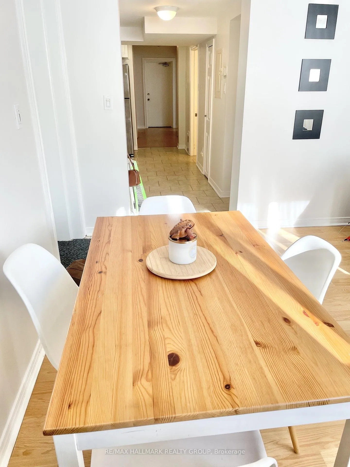 Photo 3 of Unit 3, 847 Ivanhoe Avenue, Ottawa, Queensway Terrace North — HOMEH