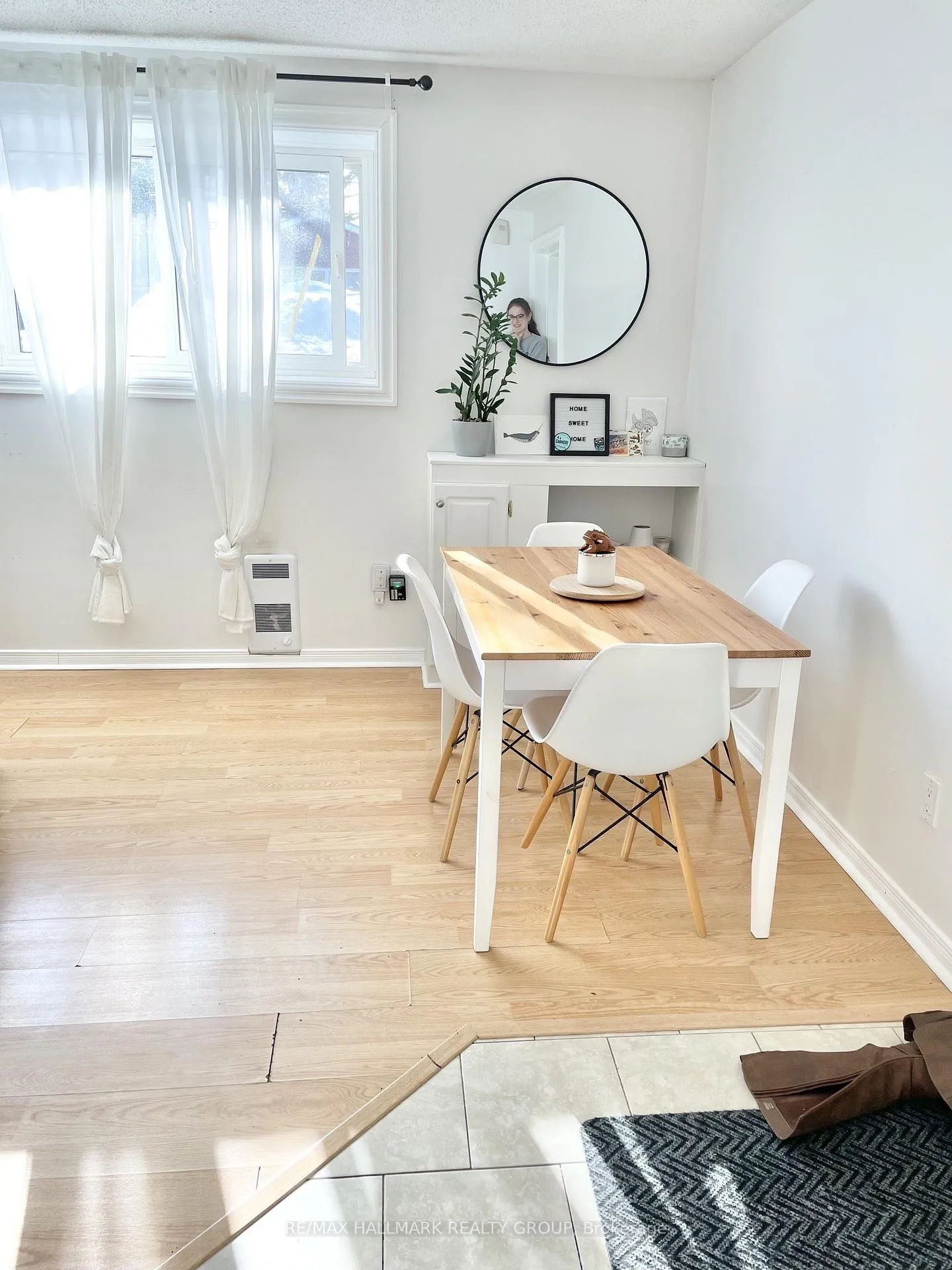 Photo 4 of Unit 3, 847 Ivanhoe Avenue, Ottawa, Queensway Terrace North — HOMEH