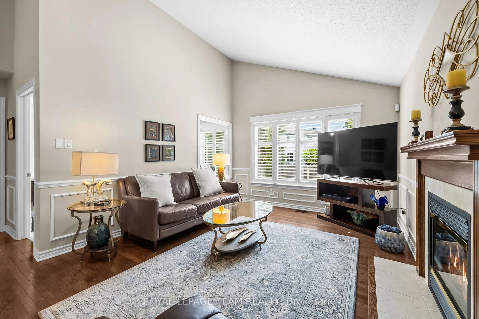 Photo 12 of 26 Escade Drive, Ottawa, Barrhaven East — HOMEH