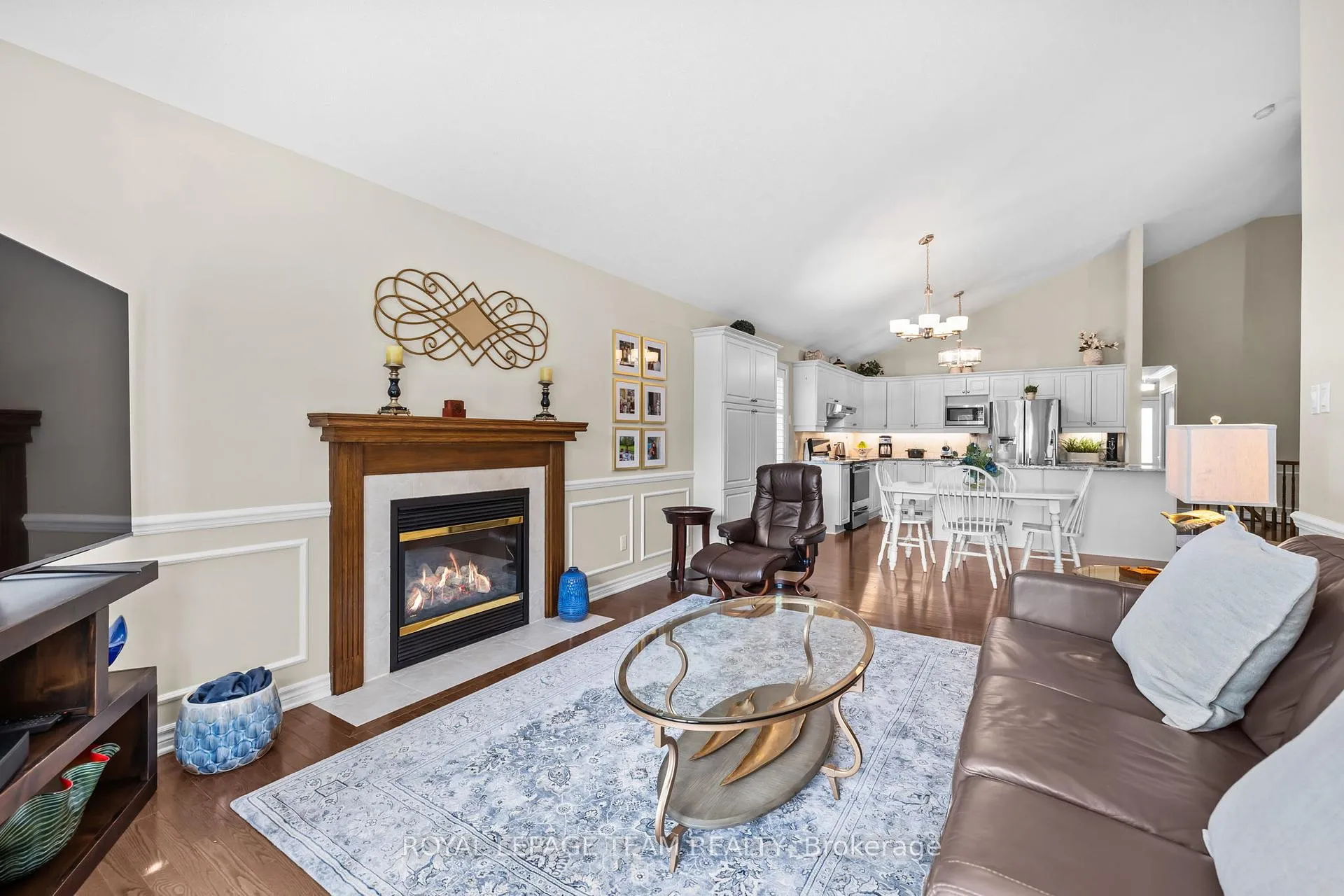 Photo 14 of 26 Escade Drive, Ottawa, Barrhaven East — HOMEH