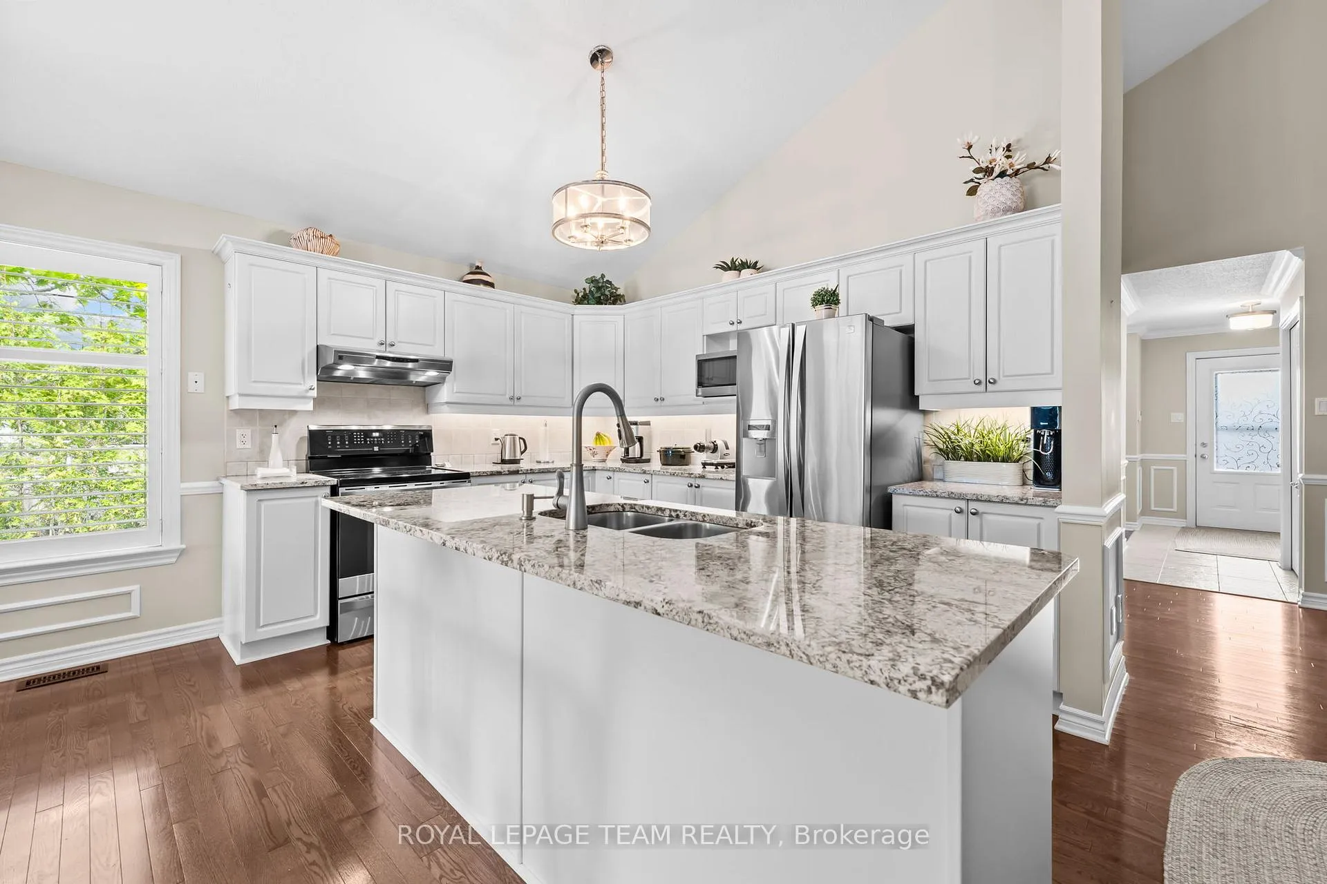 Photo 16 of 26 Escade Drive, Ottawa, Barrhaven East — HOMEH