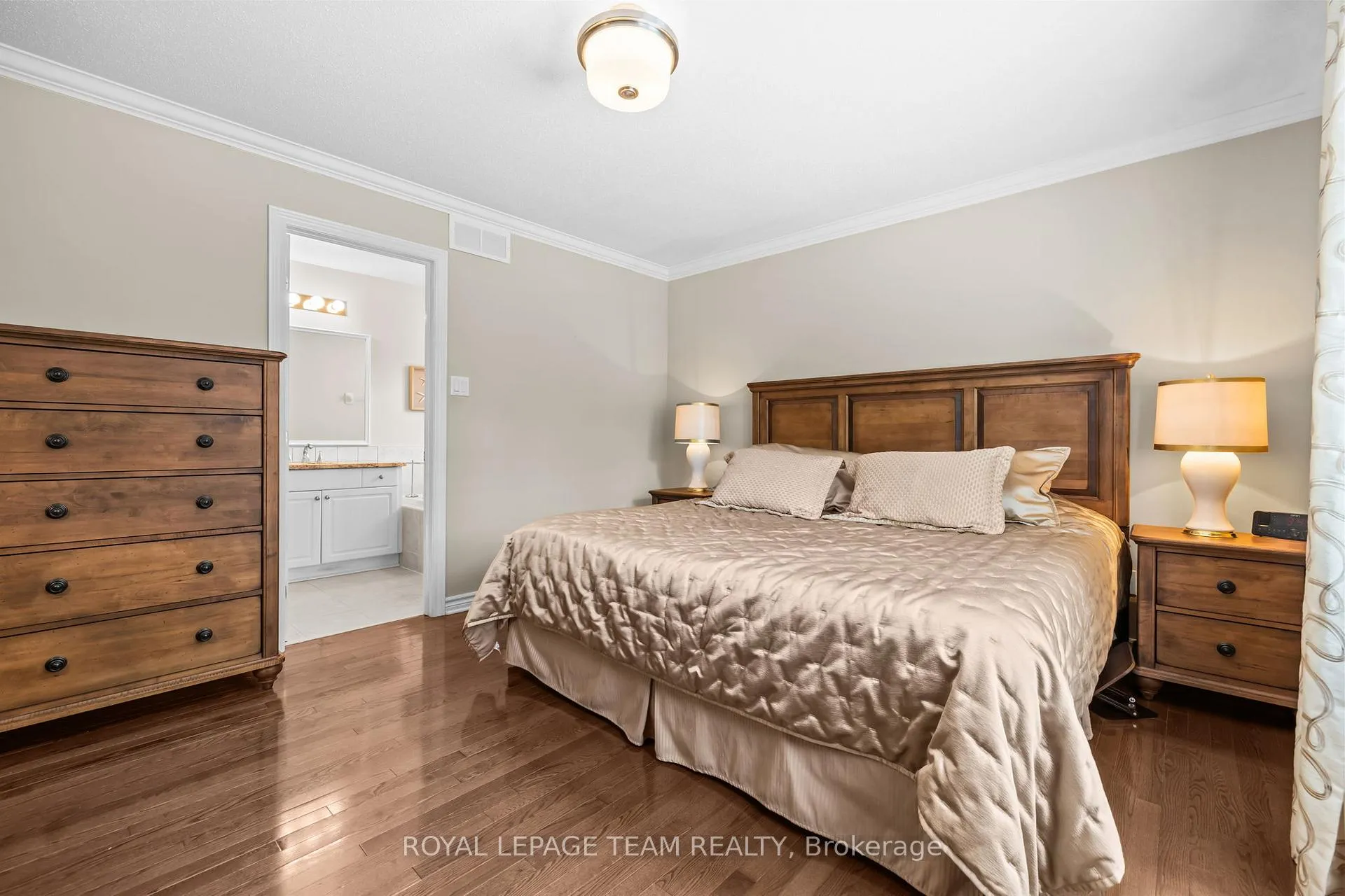 Photo 21 of 26 Escade Drive, Ottawa, Barrhaven East — HOMEH