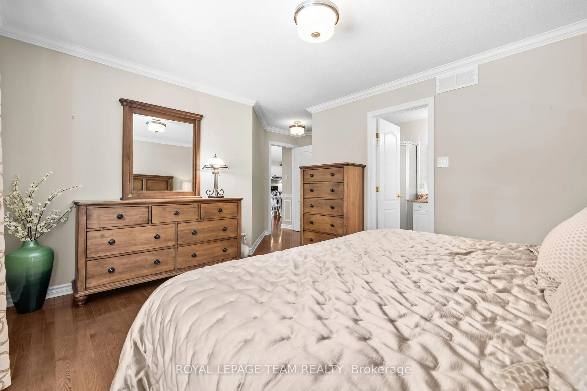 Photo 23 of 26 Escade Drive, Ottawa, Barrhaven East — HOMEH