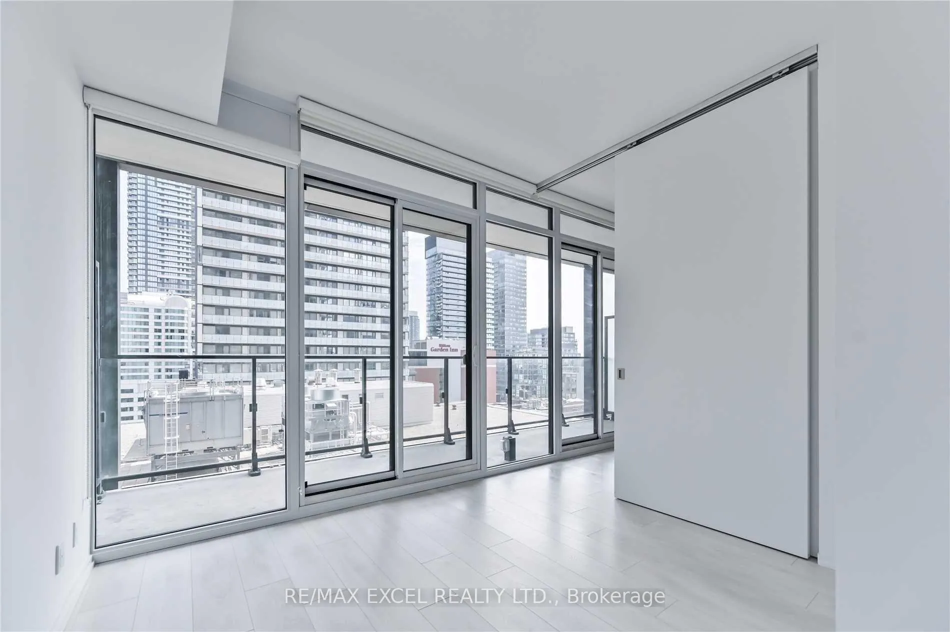 Photo 2 of Unit 1210, 125 Peter Street, Toronto, Waterfront Communities — HOMEH