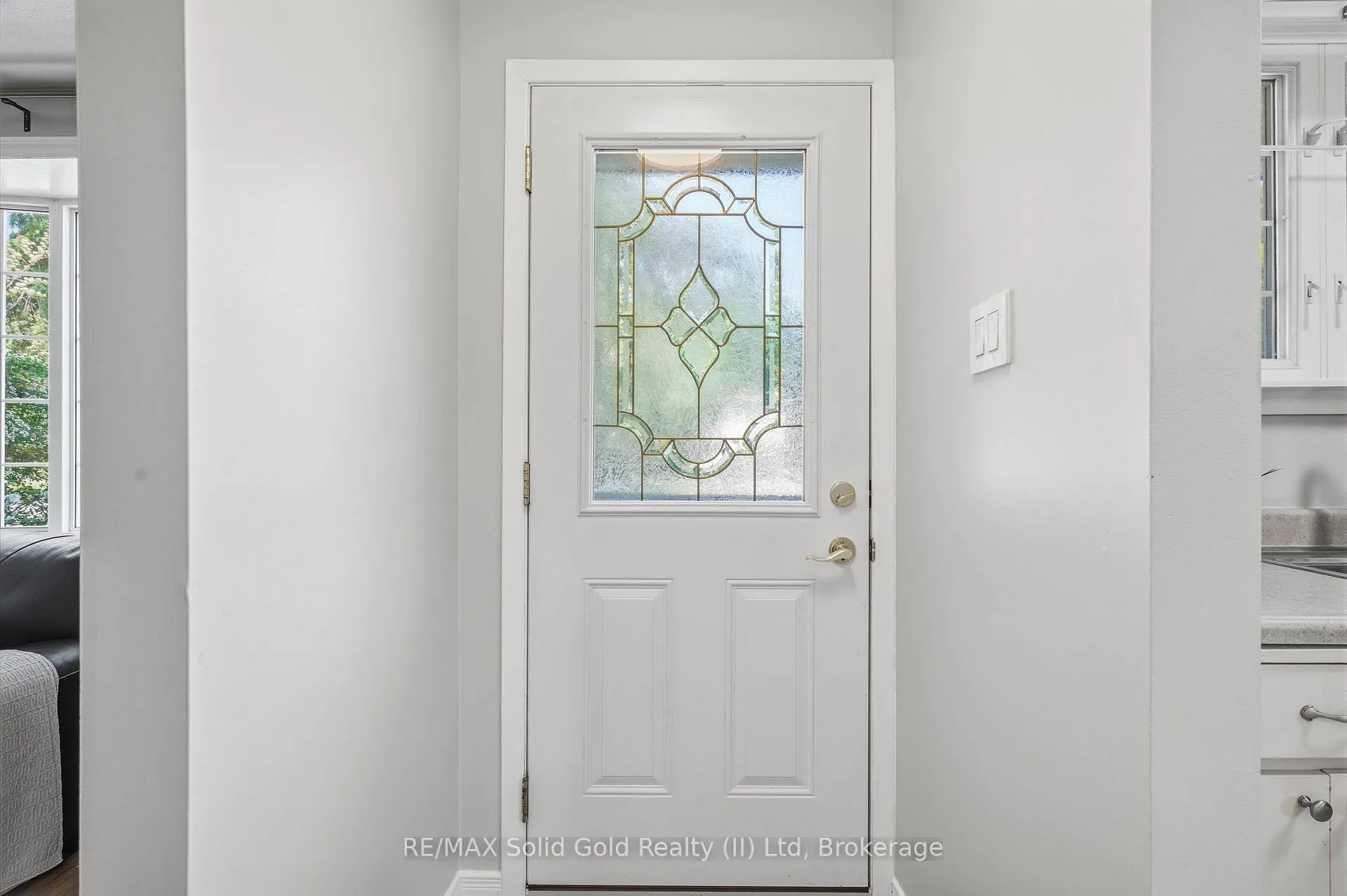Photo 6 of 613 Dogwood Lane, Waterloo — HOMEH