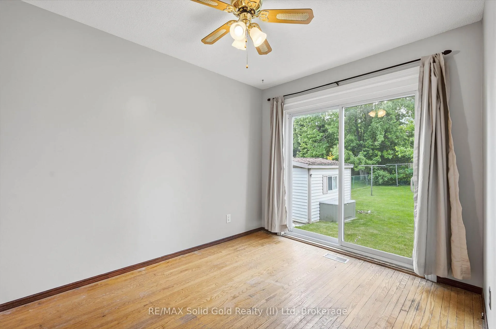 Photo 21 of 613 Dogwood Lane, Waterloo — HOMEH