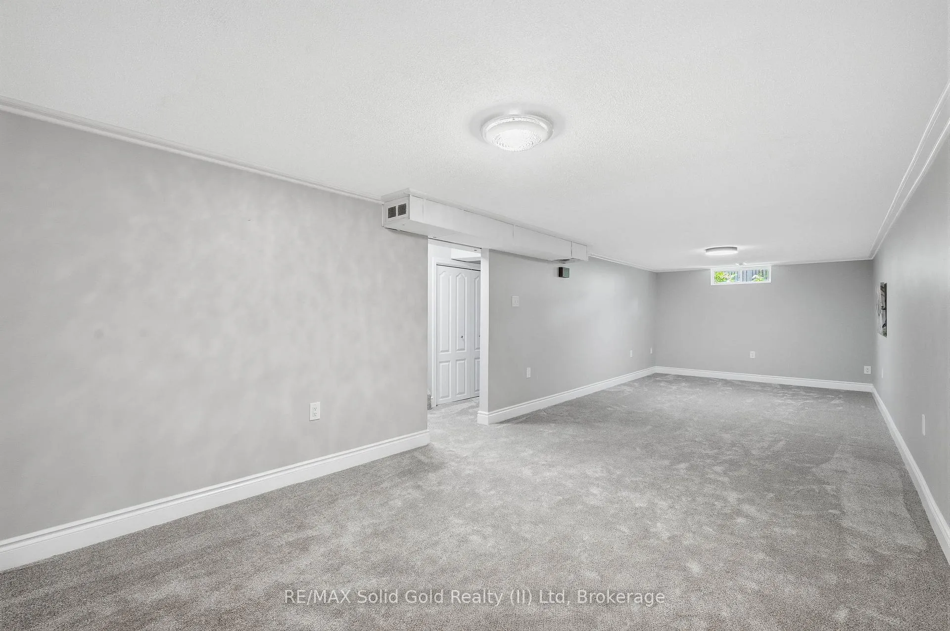 Photo 26 of 613 Dogwood Lane, Waterloo — HOMEH