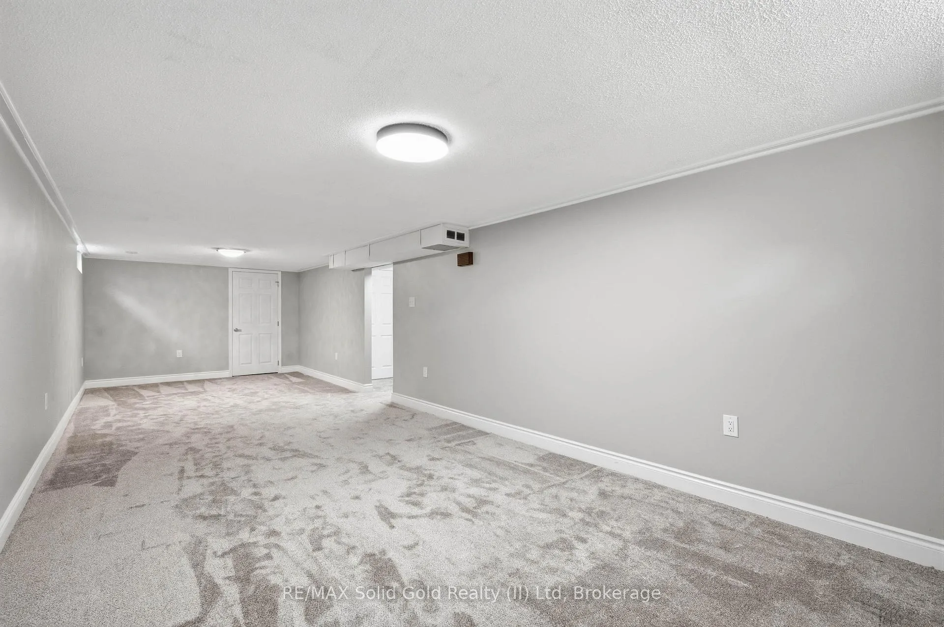 Photo 27 of 613 Dogwood Lane, Waterloo — HOMEH