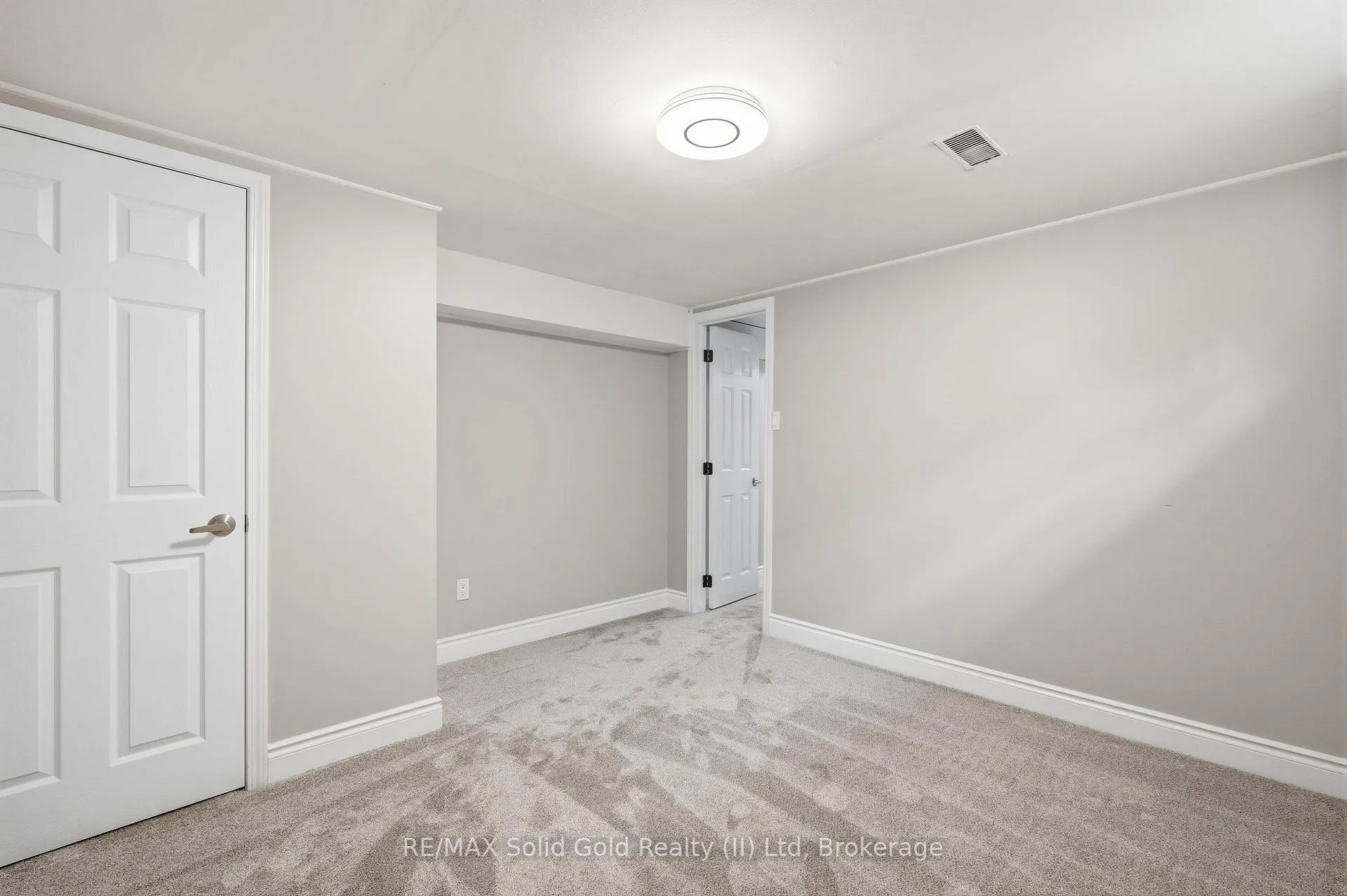 Photo 30 of 613 Dogwood Lane, Waterloo — HOMEH