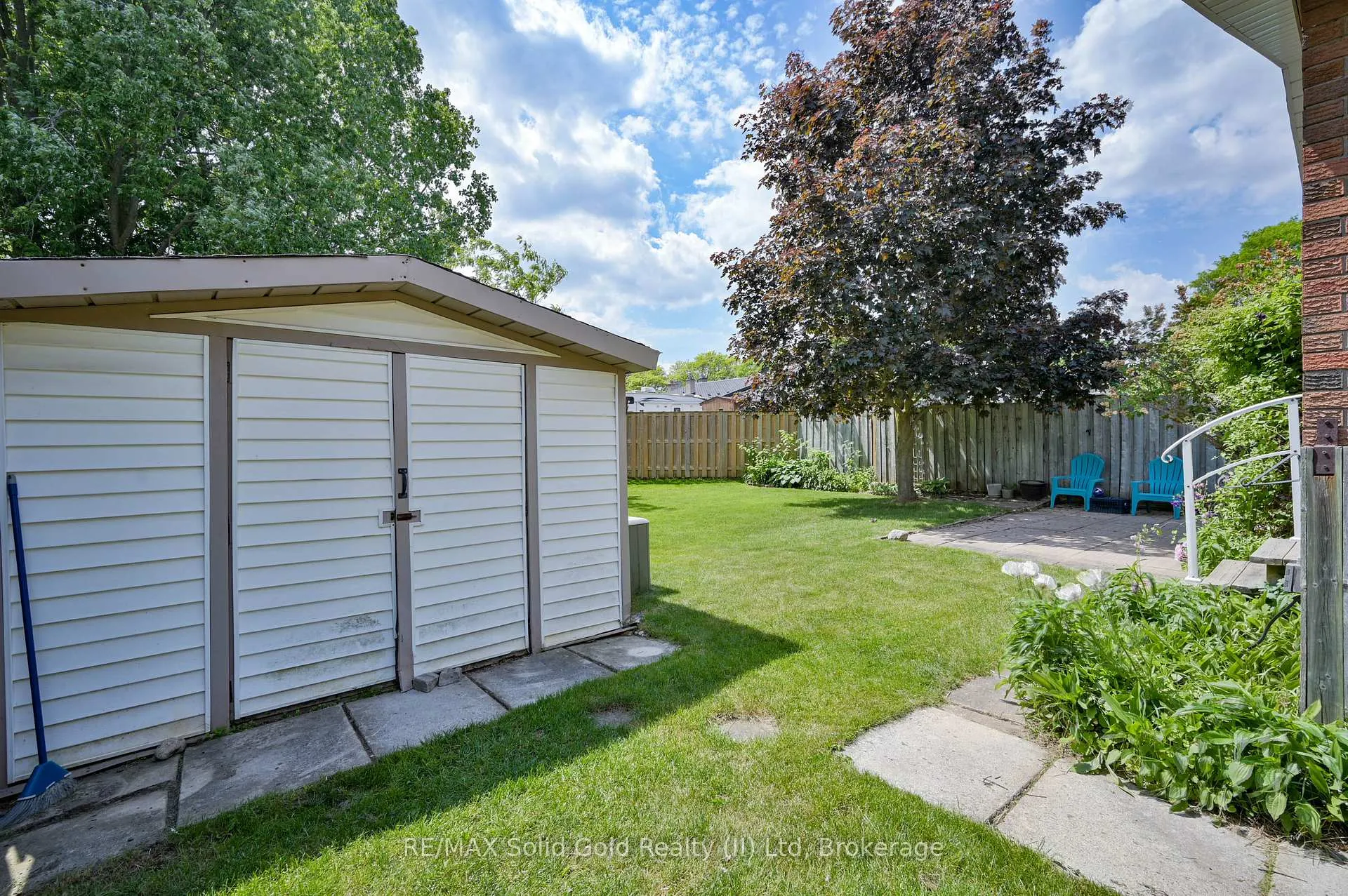 Photo 32 of 613 Dogwood Lane, Waterloo — HOMEH