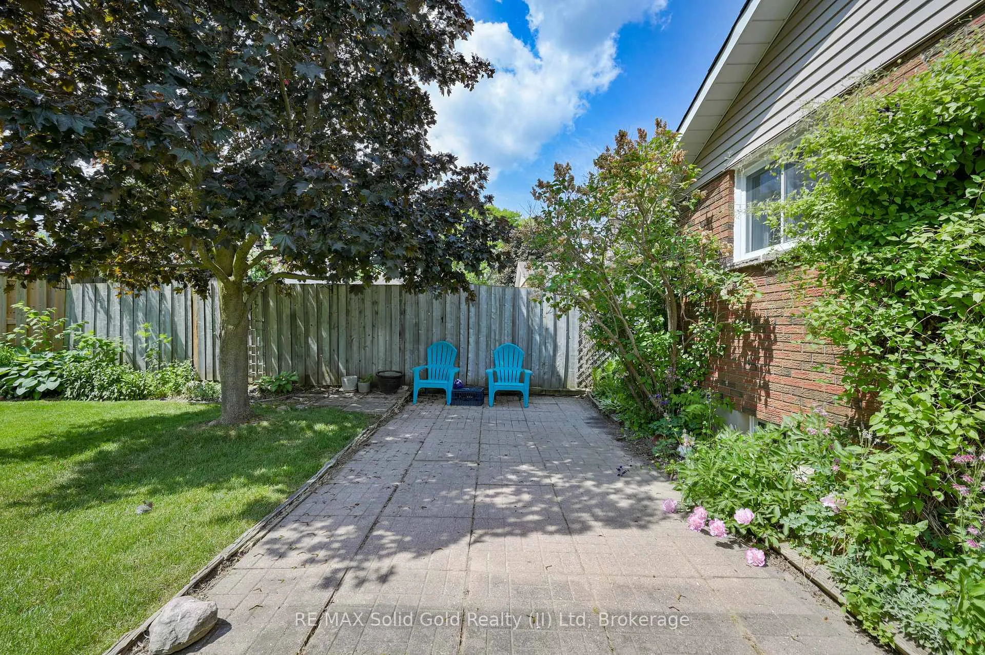 Photo 33 of 613 Dogwood Lane, Waterloo — HOMEH