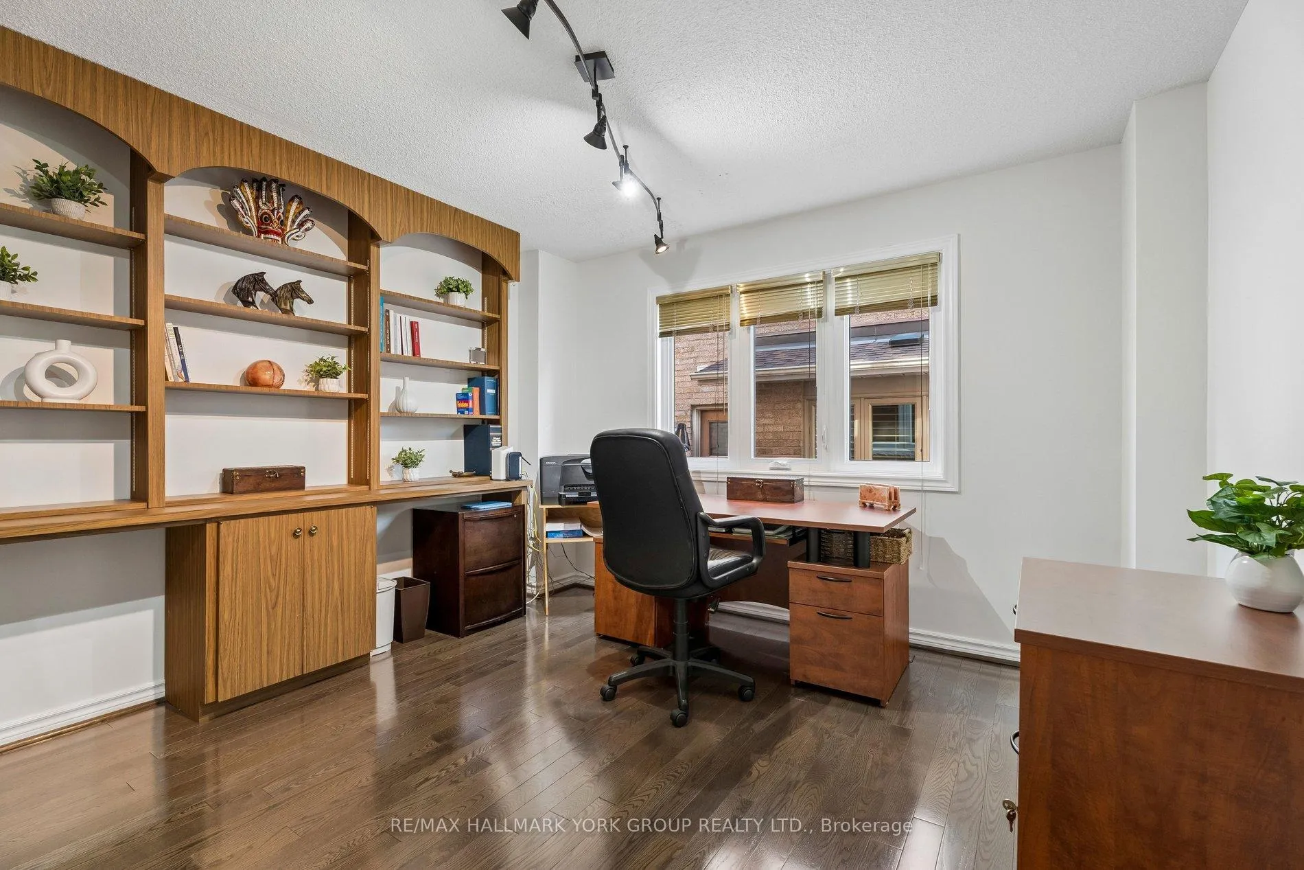 Photo 8 of 134 Corner Ridge Road, Aurora, Aurora Highlands — HOMEH