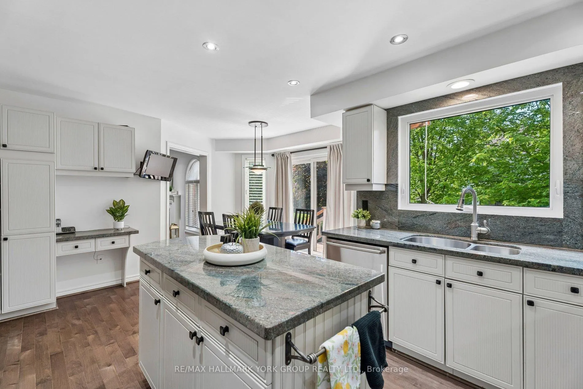 Photo 12 of 134 Corner Ridge Road, Aurora, Aurora Highlands — HOMEH