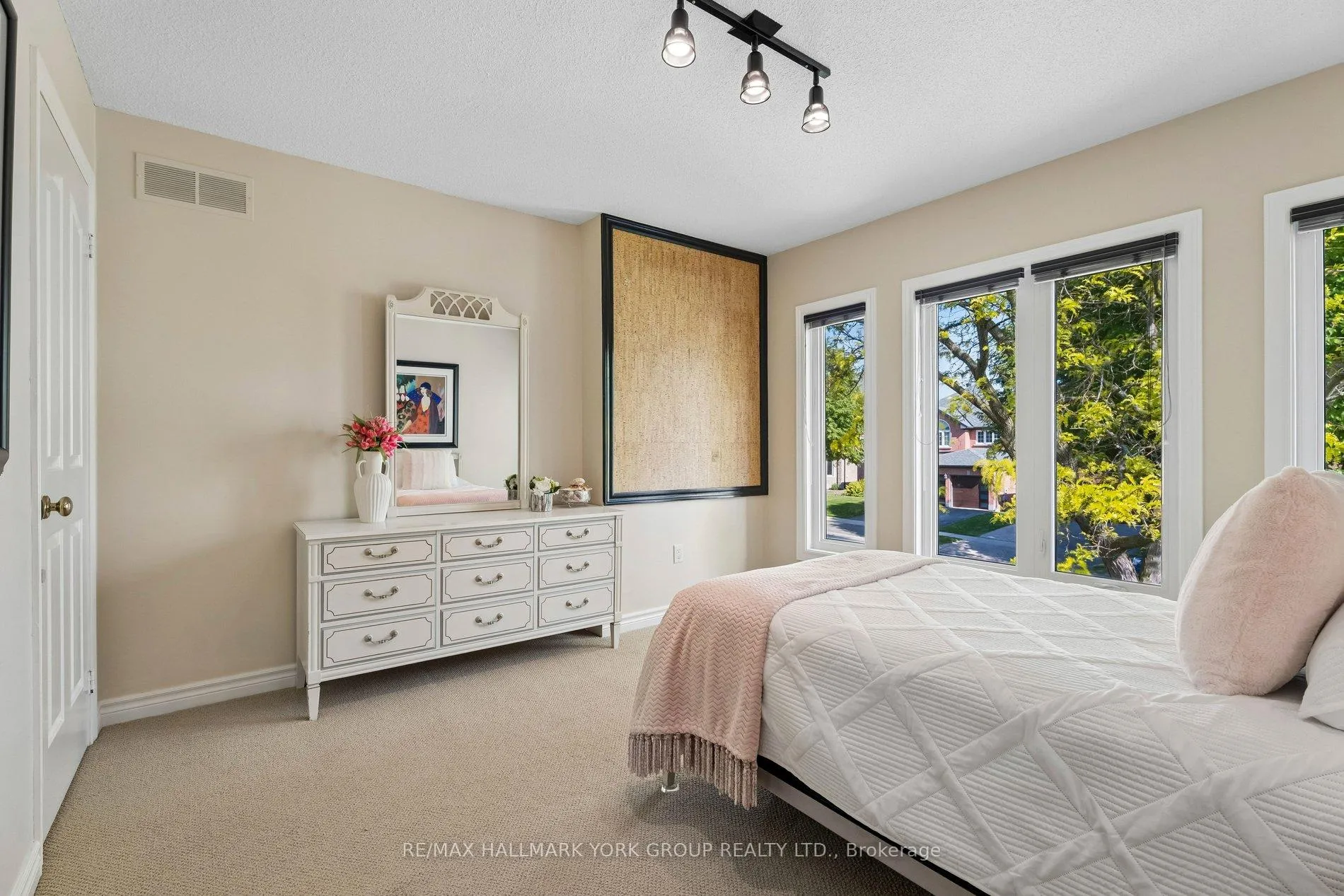 Photo 28 of 134 Corner Ridge Road, Aurora, Aurora Highlands — HOMEH