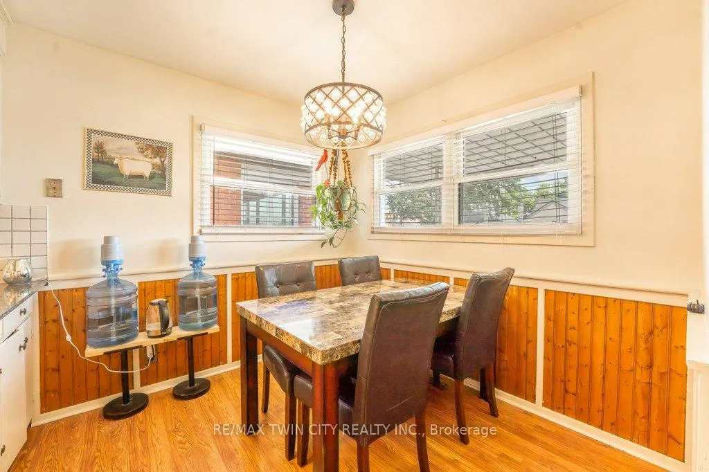 Photo 6 of 995 Weber Street E, Kitchener — HOMEH