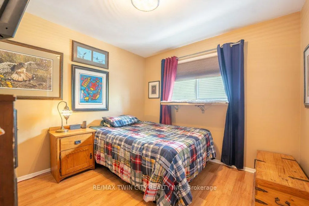 Photo 16 of 995 Weber Street E, Kitchener — HOMEH