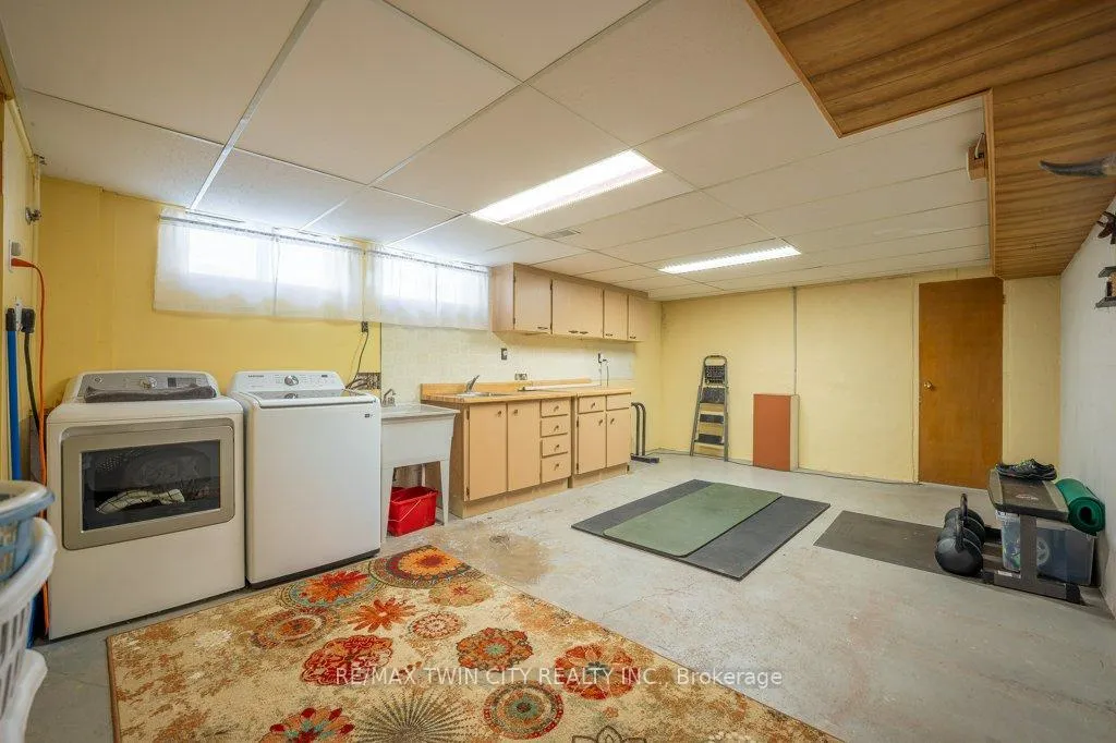 Photo 24 of 995 Weber Street E, Kitchener — HOMEH
