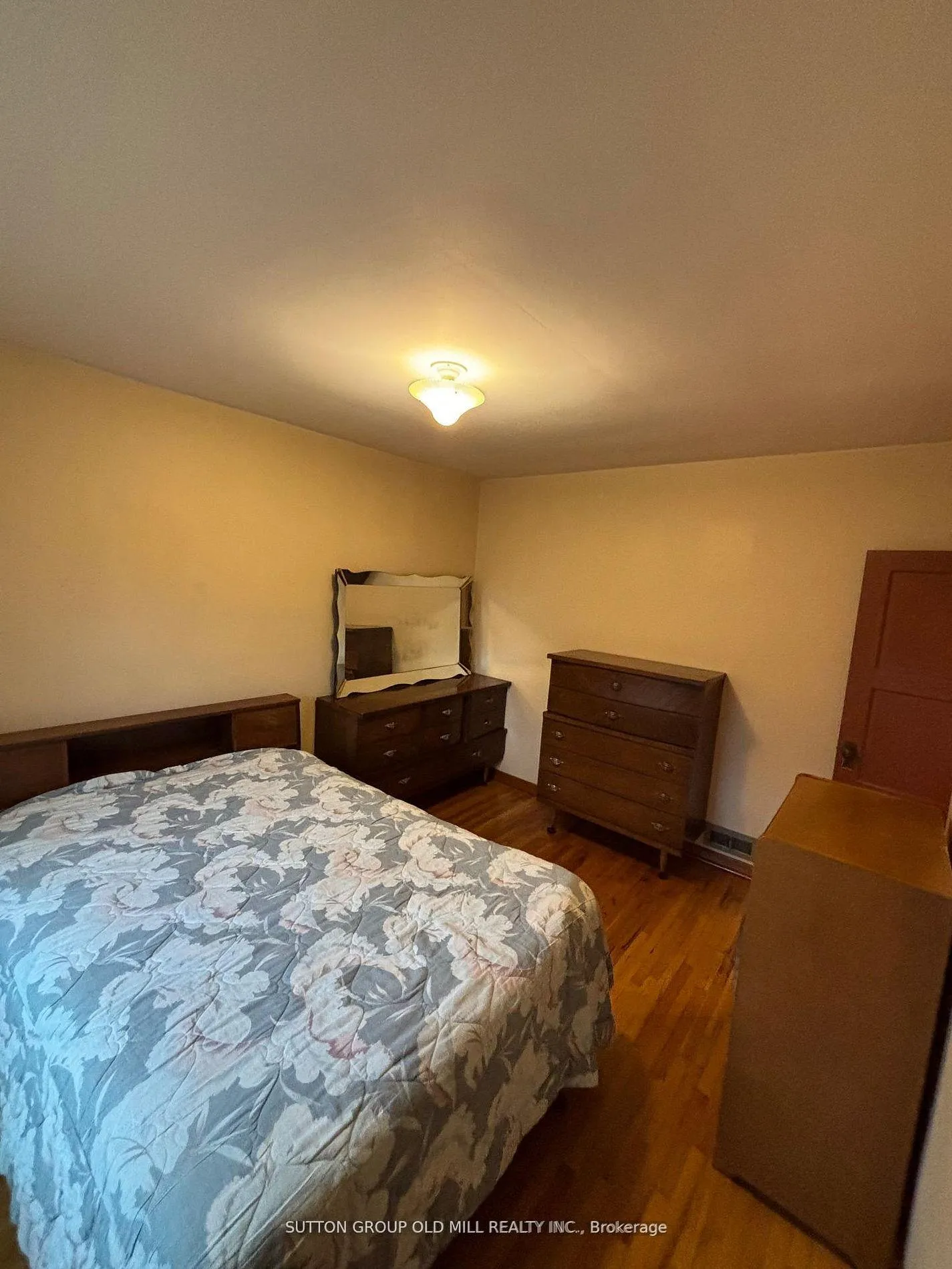 Photo 17 of 14 Ashmore Avenue, Etobicoke, Stonegate-Queensway — HOMEH