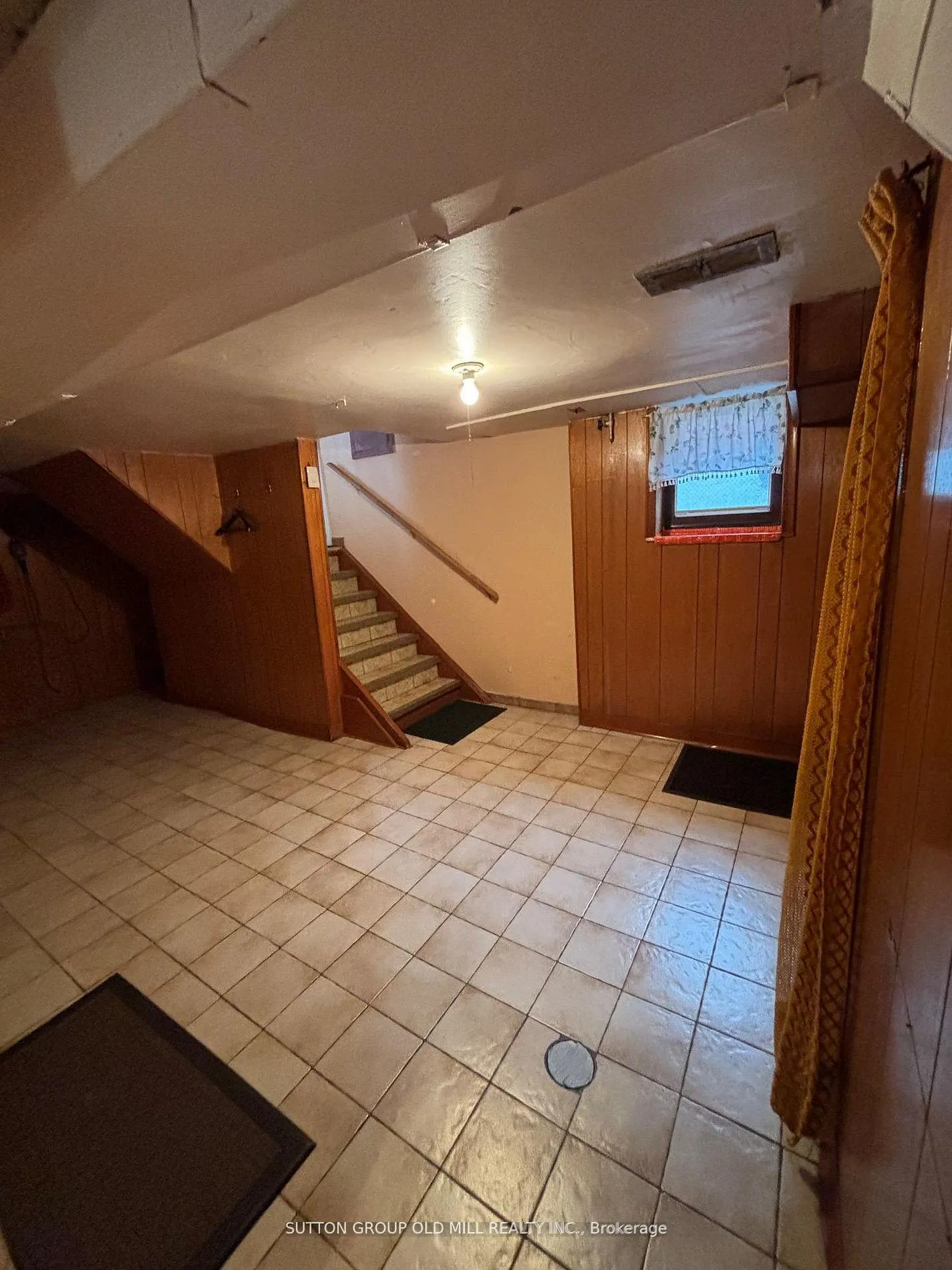 Photo 24 of 14 Ashmore Avenue, Etobicoke, Stonegate-Queensway — HOMEH