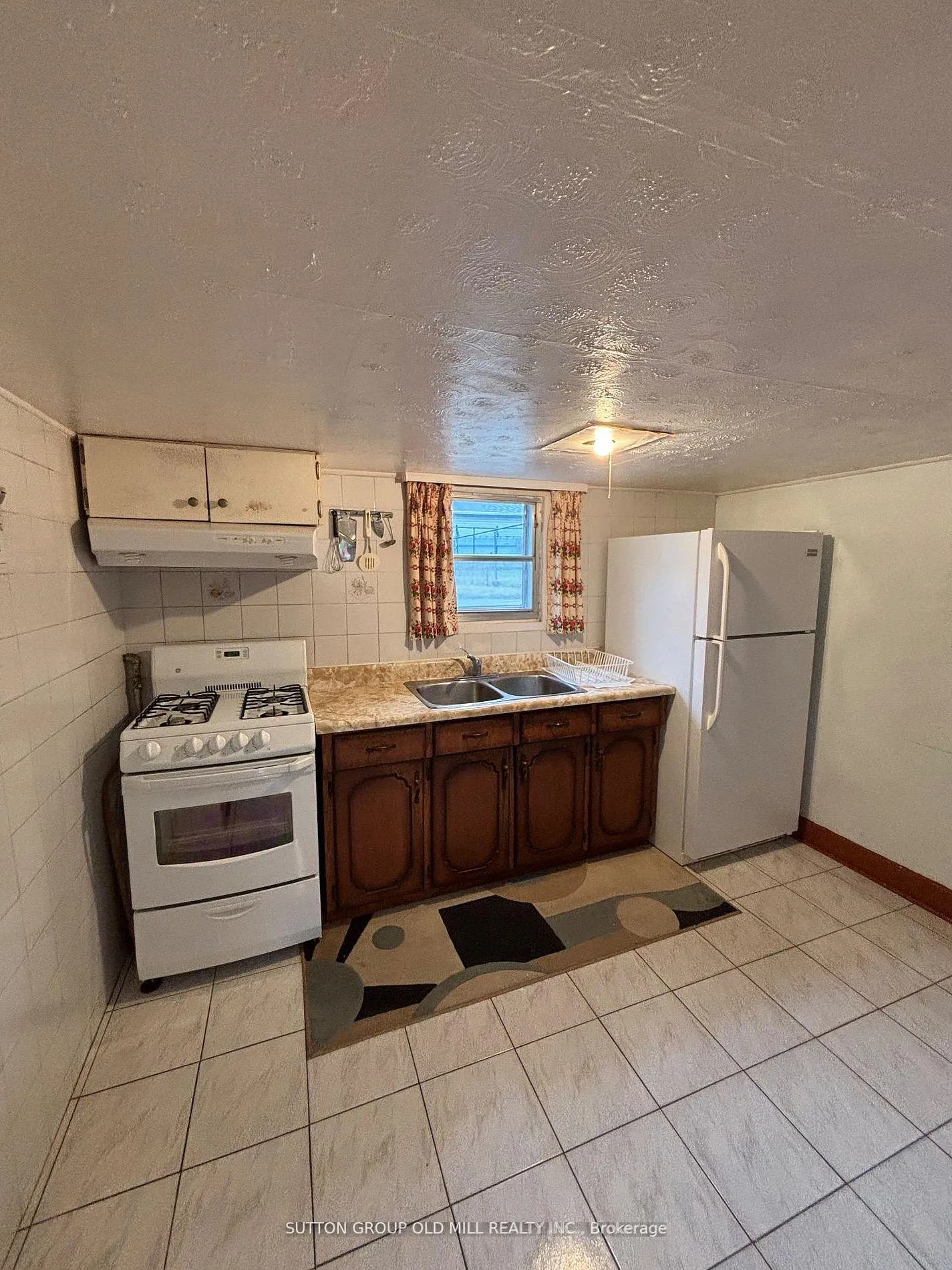 Photo 25 of 14 Ashmore Avenue, Etobicoke, Stonegate-Queensway — HOMEH