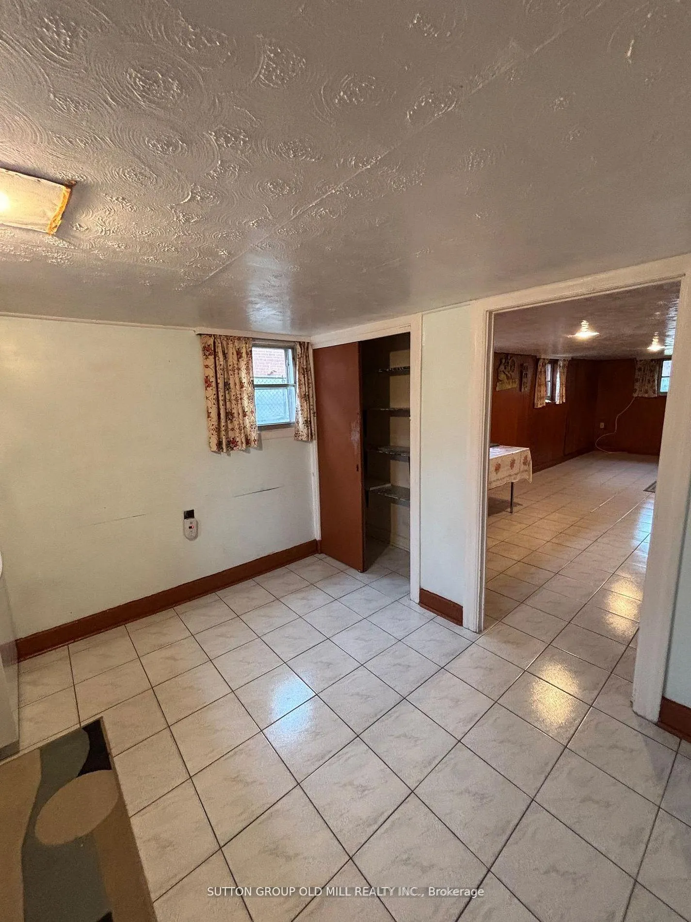 Photo 26 of 14 Ashmore Avenue, Etobicoke, Stonegate-Queensway — HOMEH