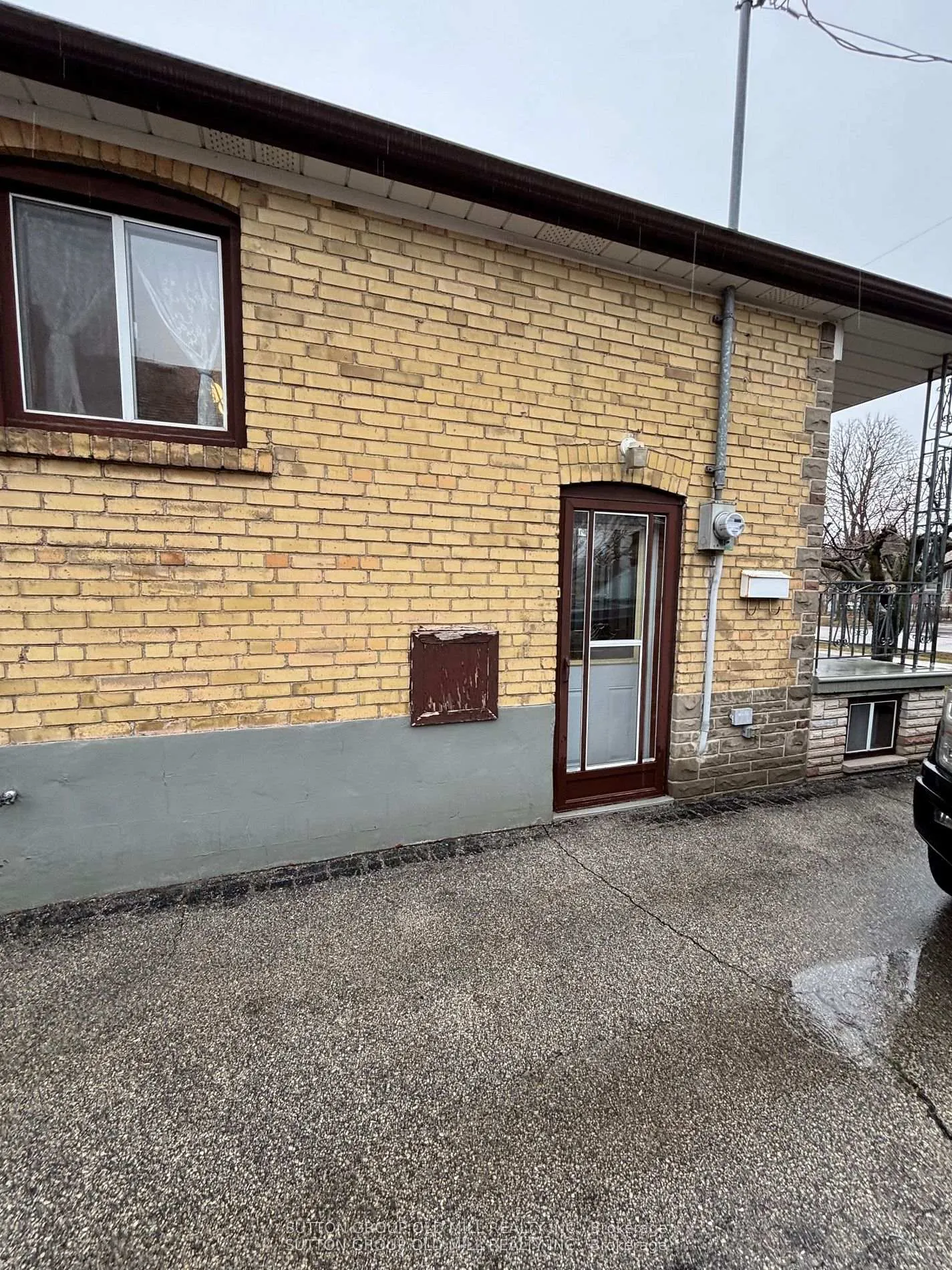 Photo 34 of 14 Ashmore Avenue, Etobicoke, Stonegate-Queensway — HOMEH