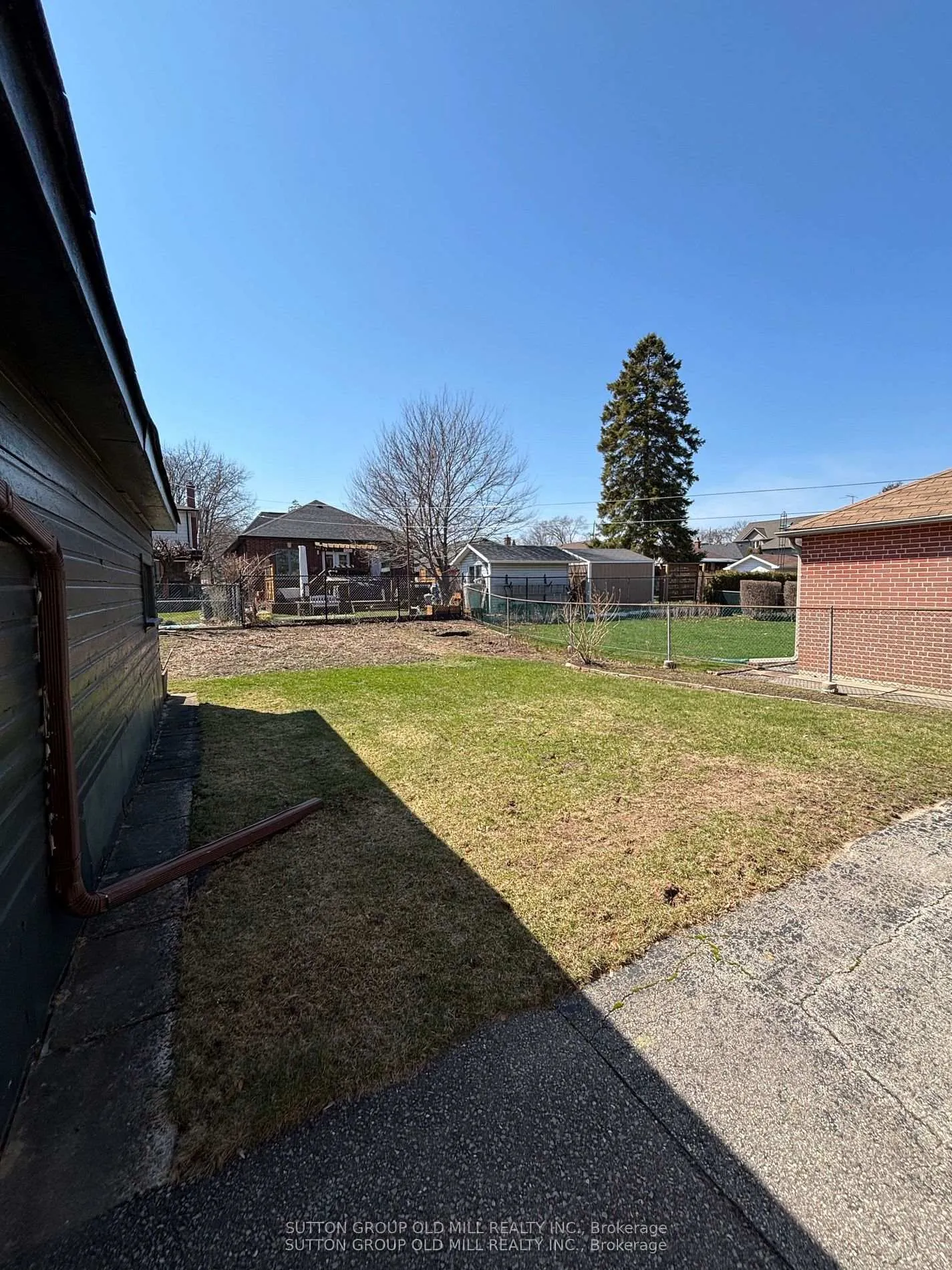 Photo 37 of 14 Ashmore Avenue, Etobicoke, Stonegate-Queensway — HOMEH