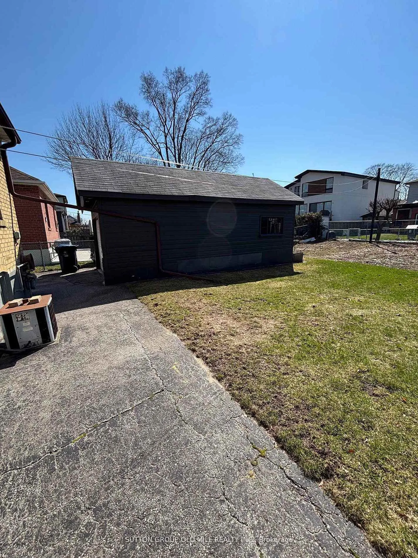 Photo 39 of 14 Ashmore Avenue, Etobicoke, Stonegate-Queensway — HOMEH