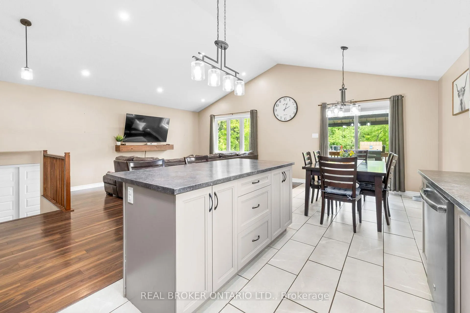 Photo 16 of 1083 St Fillans Road, Beckwith, Beckwith Twp — HOMEH