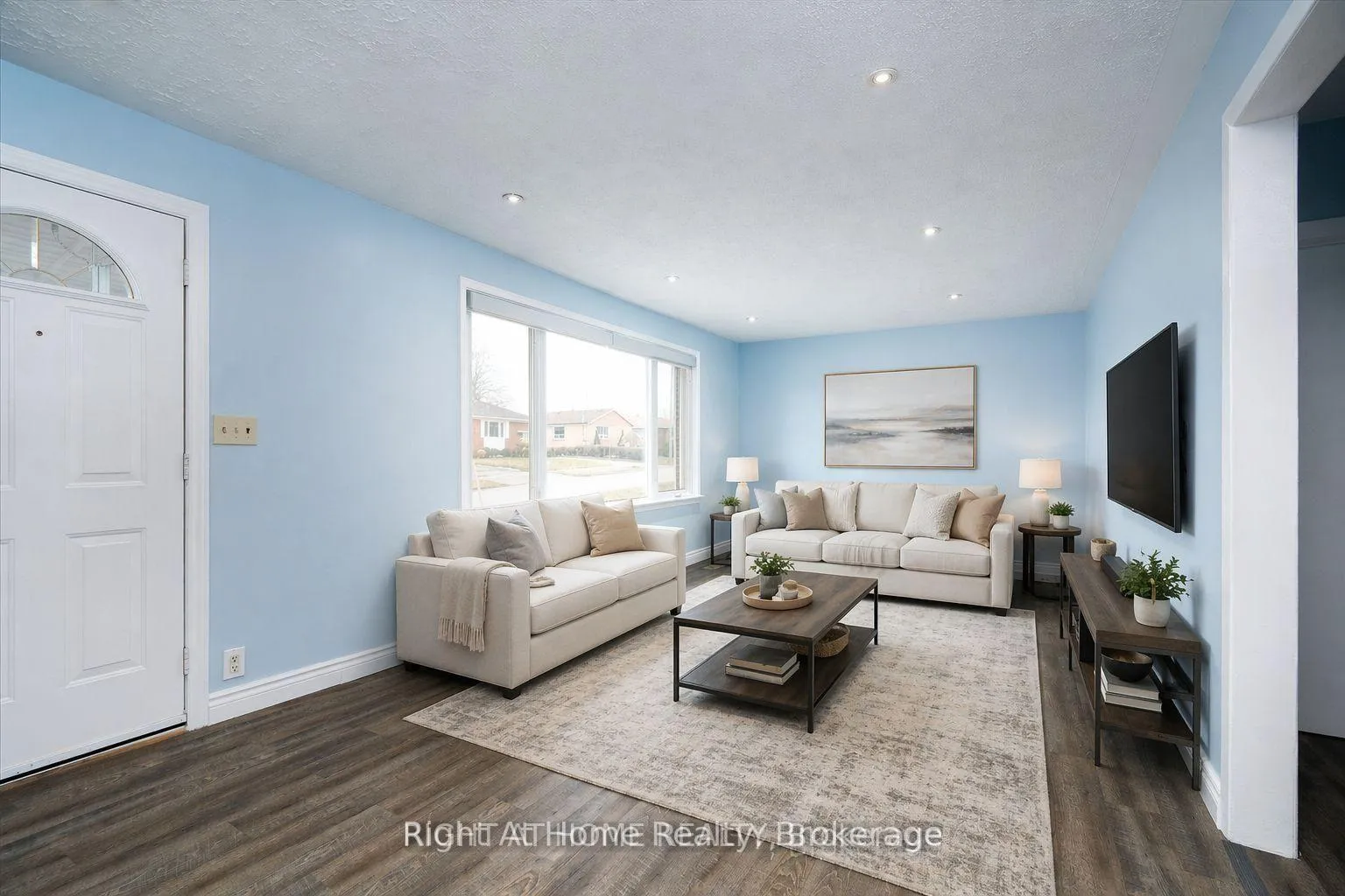 Photo 2 of 322 Jasper Avenue, Oshawa, Lakeview — HOMEH