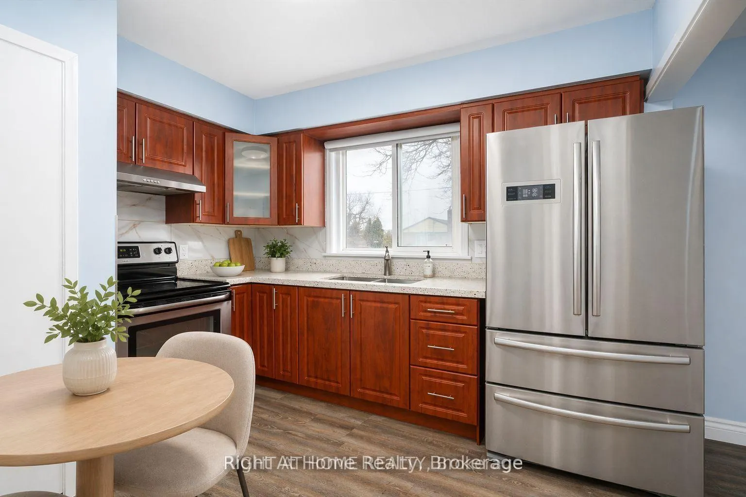 Photo 7 of 322 Jasper Avenue, Oshawa, Lakeview — HOMEH