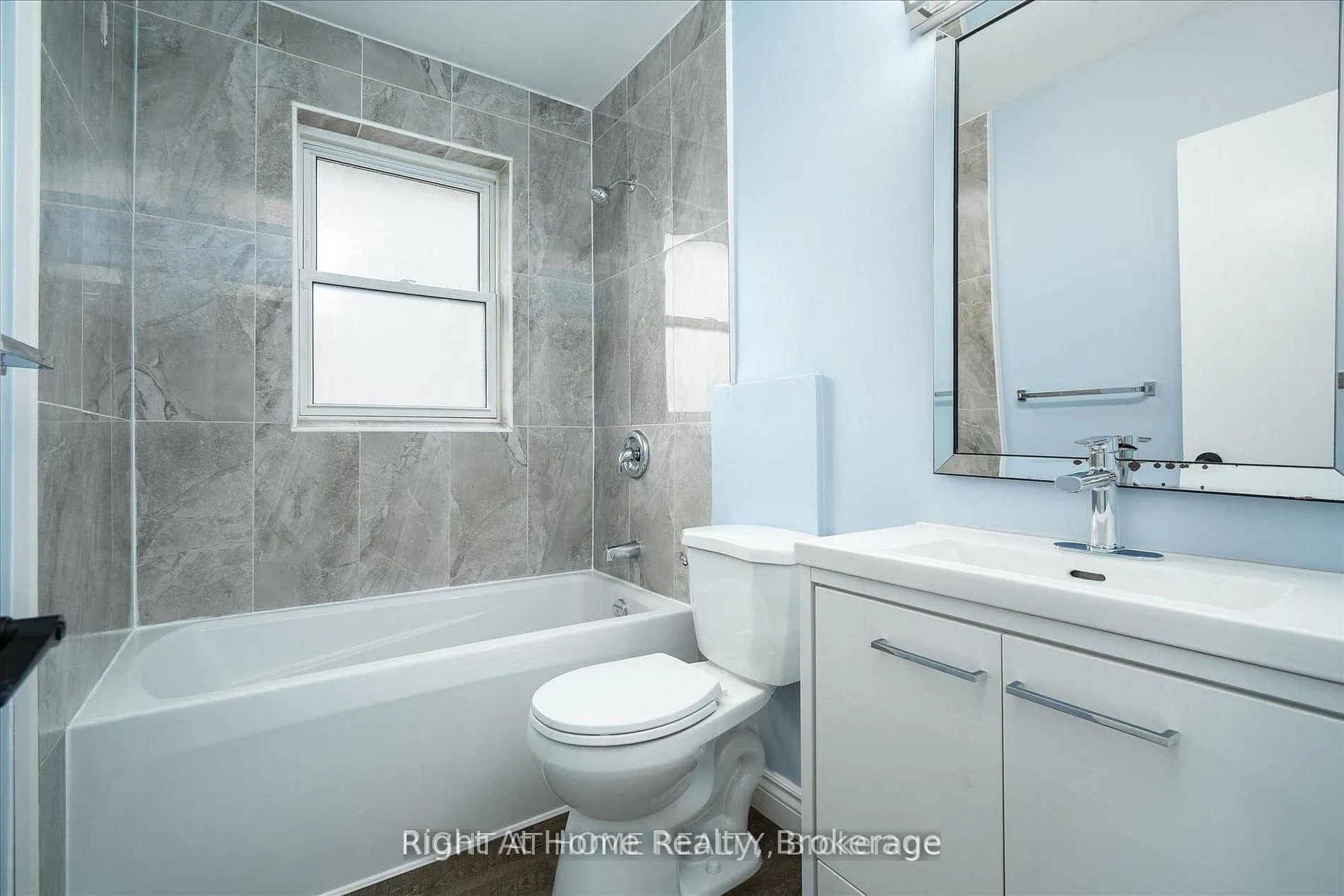 Photo 12 of 322 Jasper Avenue, Oshawa, Lakeview — HOMEH