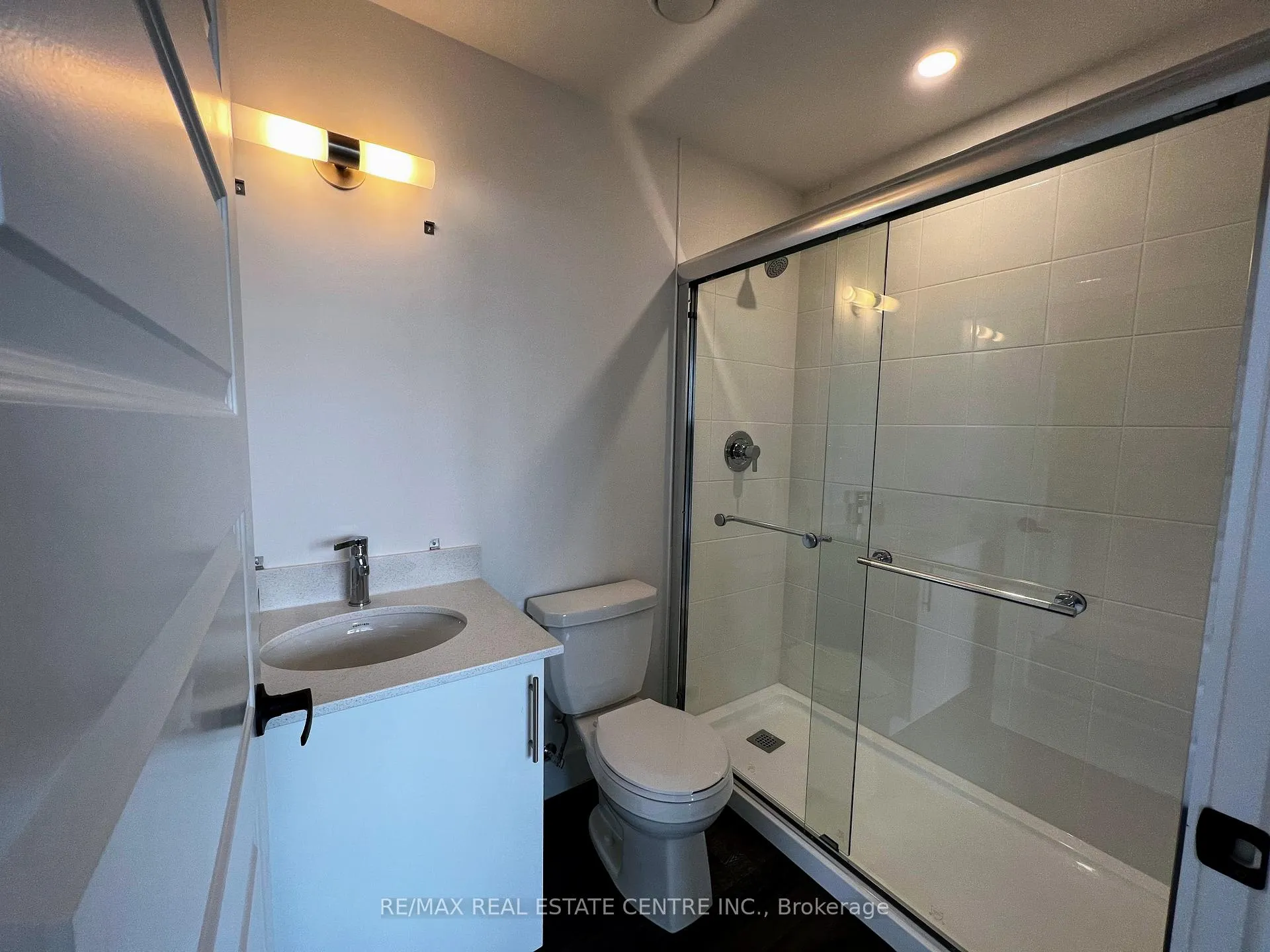 Photo 6 of Unit 614, 26 Lowes Road W, Guelph, Clairfields/Hanlon Business Park — HOMEH