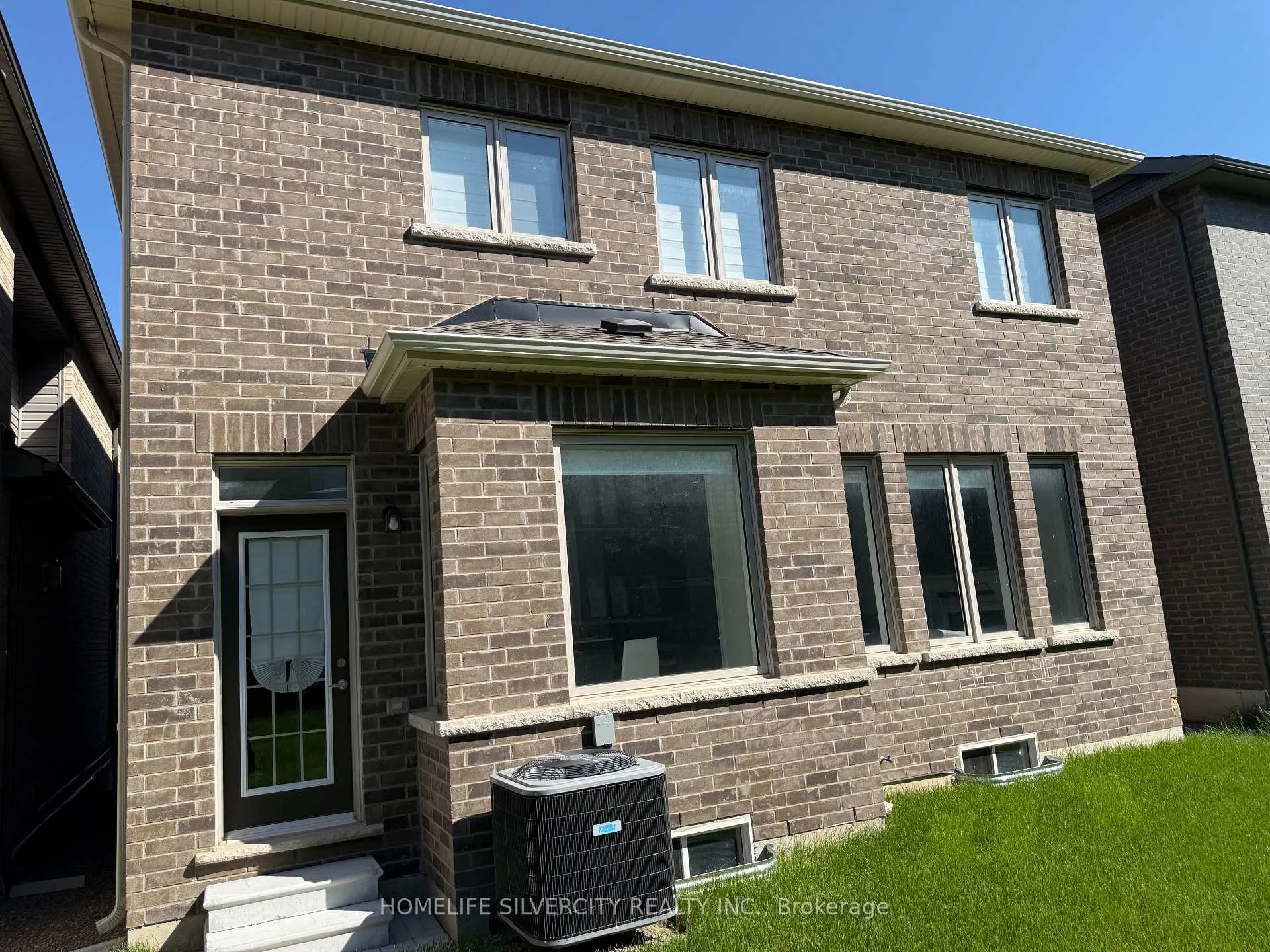 Photo 5 of 39 Stanley Leitch Drive, Kitchener, Mill Courtland Woodside Park — HOMEH