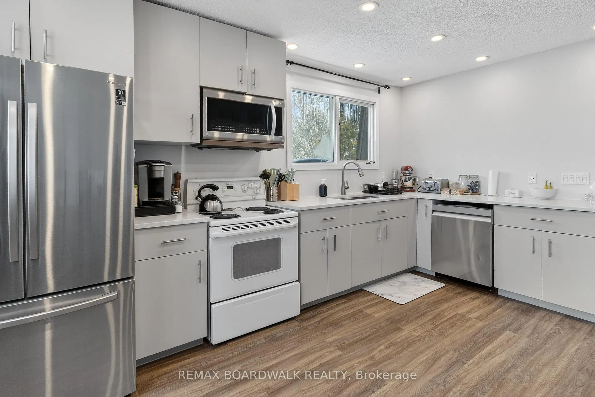 Photo 14 of 8 Oberon Street, Ottawa, Westcliffe Estates — HOMEH